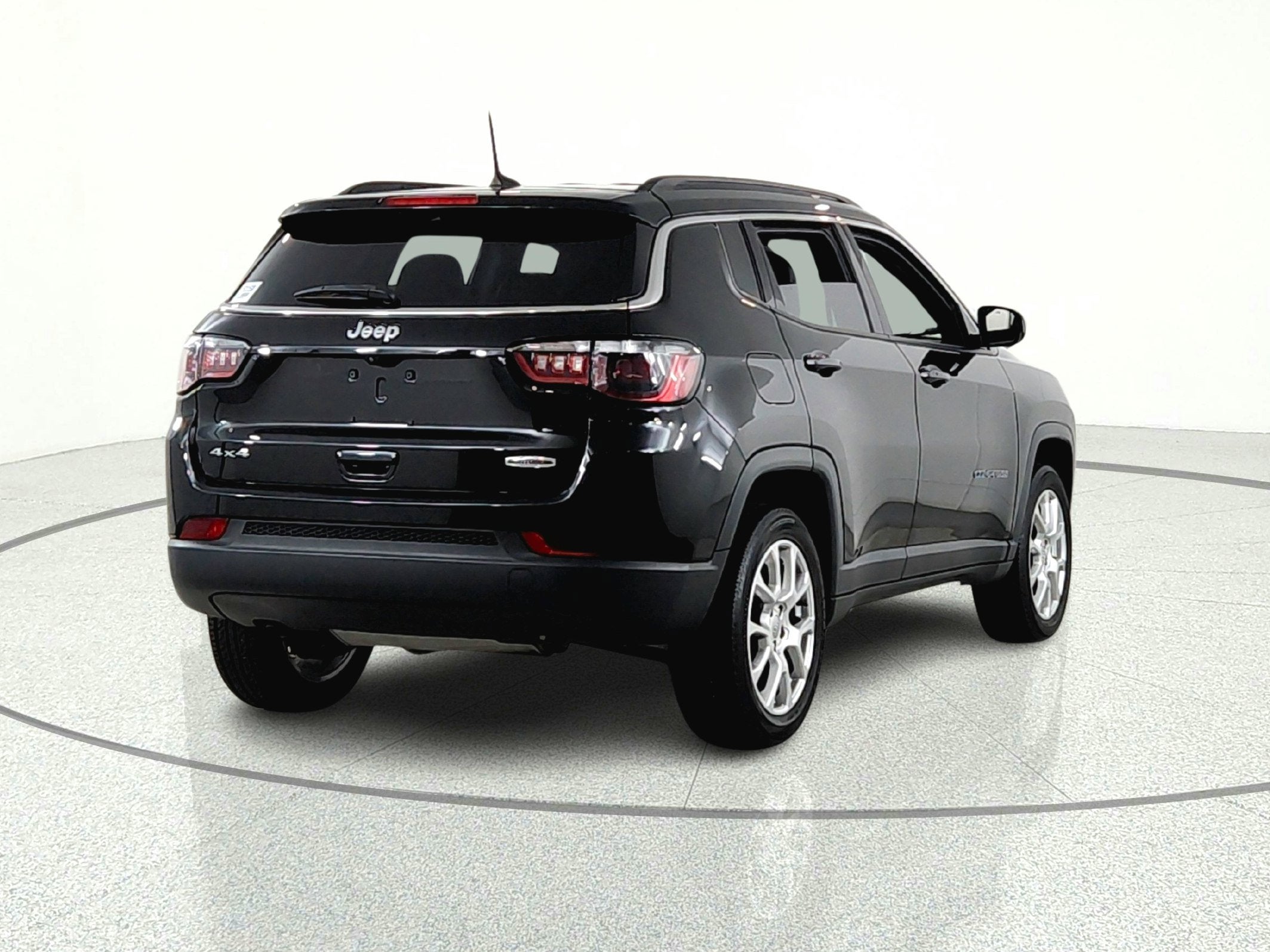 2023 Jeep Compass Latitude Lux FWD