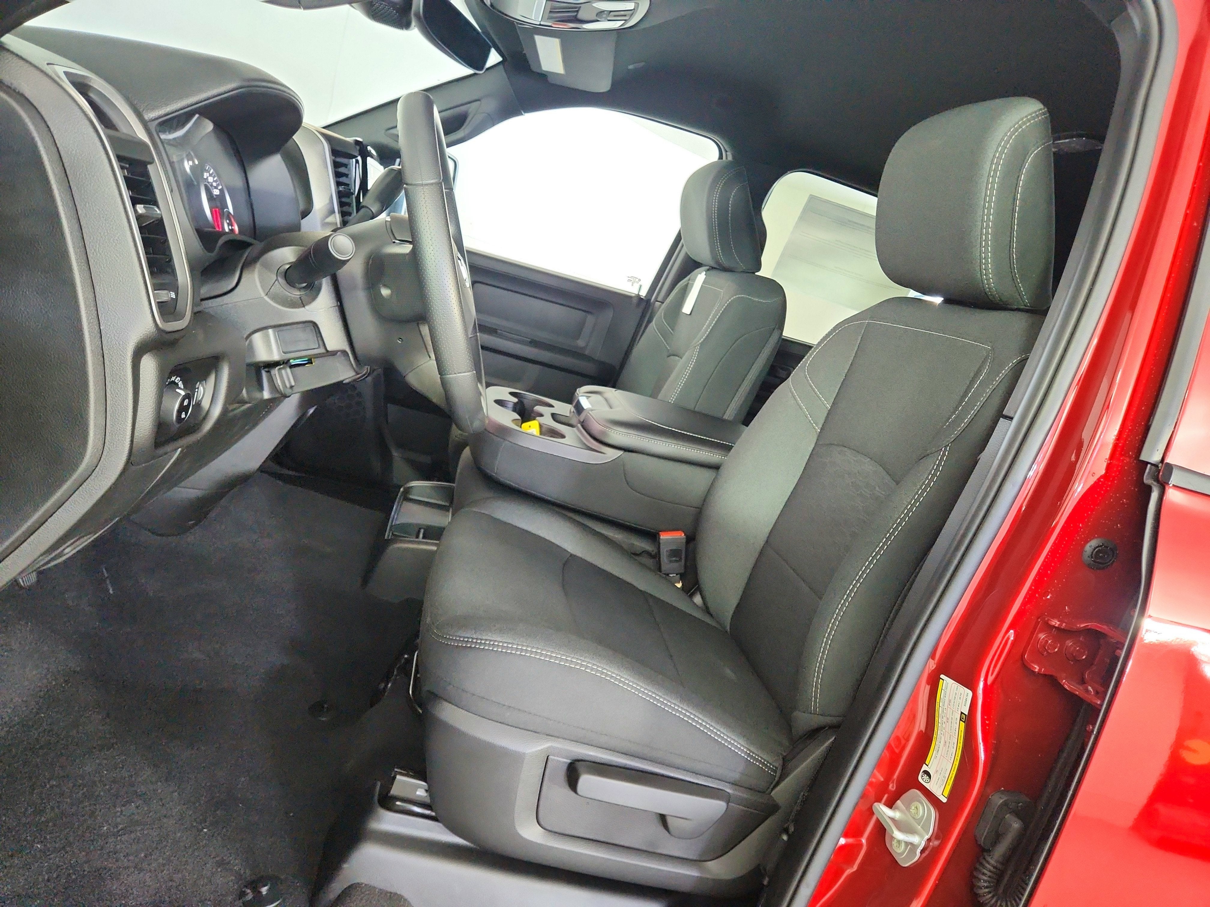 2025 RAM 2500 Tradesman Crew Cab 4x4 6'4' Box