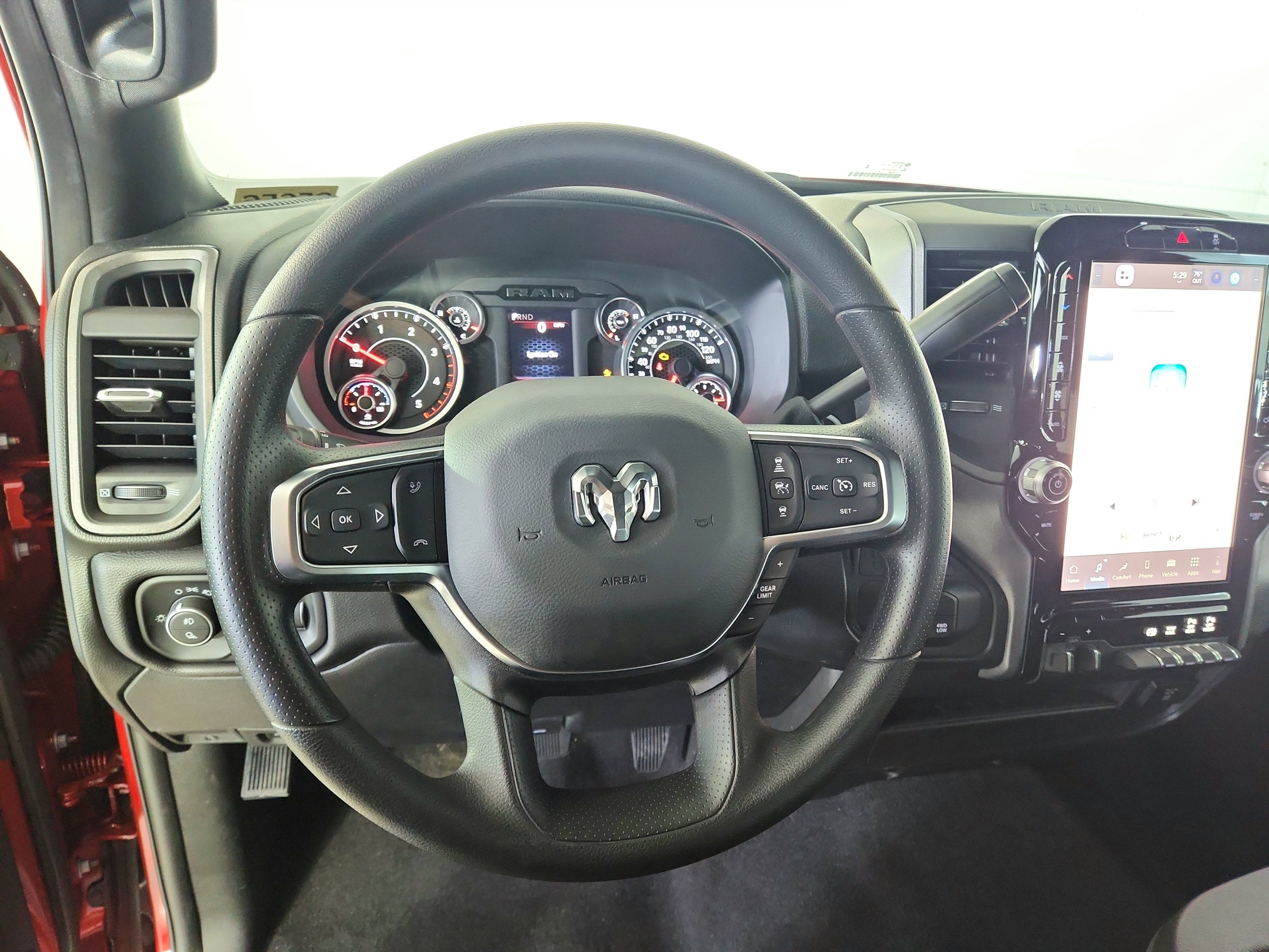 2025 RAM 2500 Tradesman Crew Cab 4x4 6'4' Box