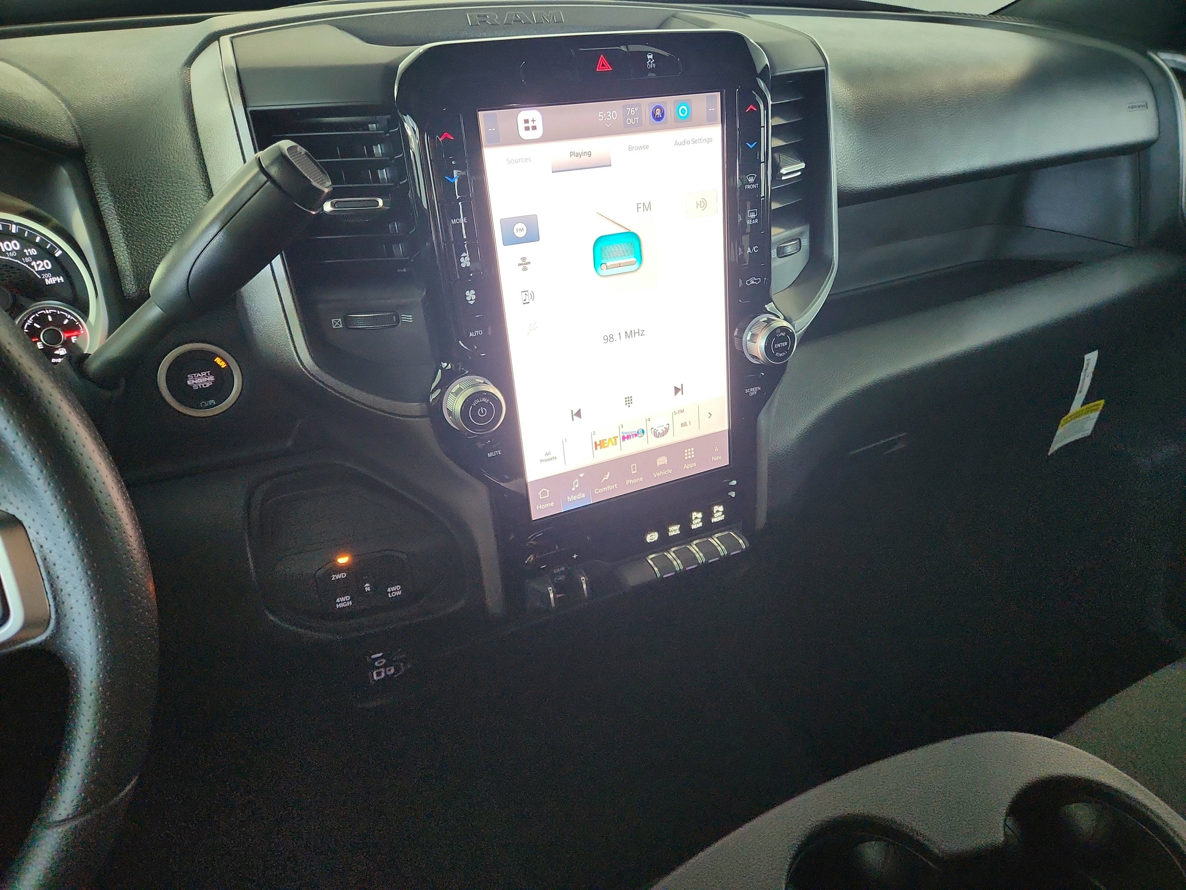 2025 RAM 2500 Tradesman Crew Cab 4x4 6'4' Box