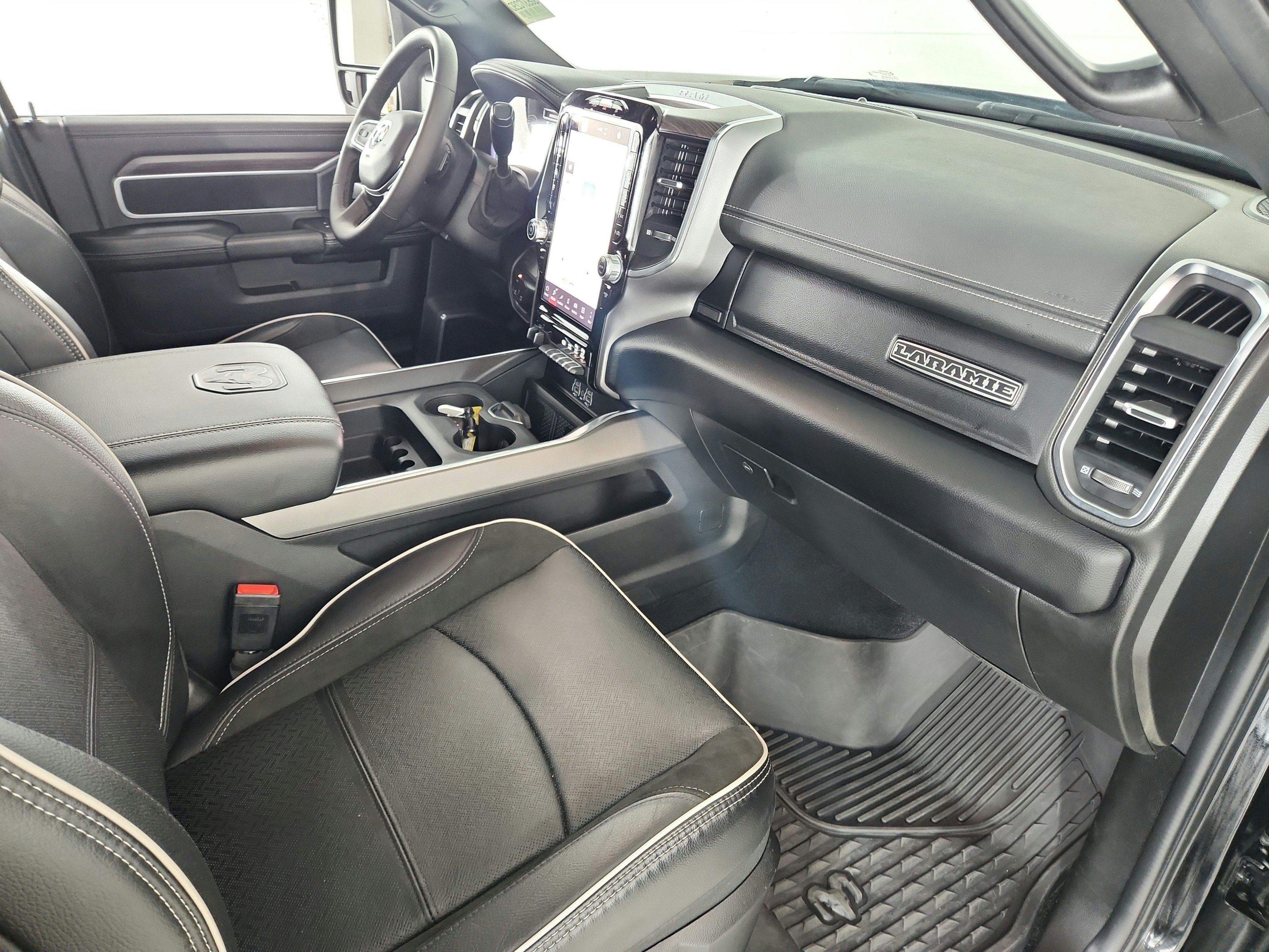 2025 RAM 2500 Laramie Crew Cab 4x4 6'4' Box