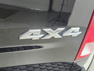 2019 RAM 1500 Classic SLT Crew Cab 4x4 5'7' Box