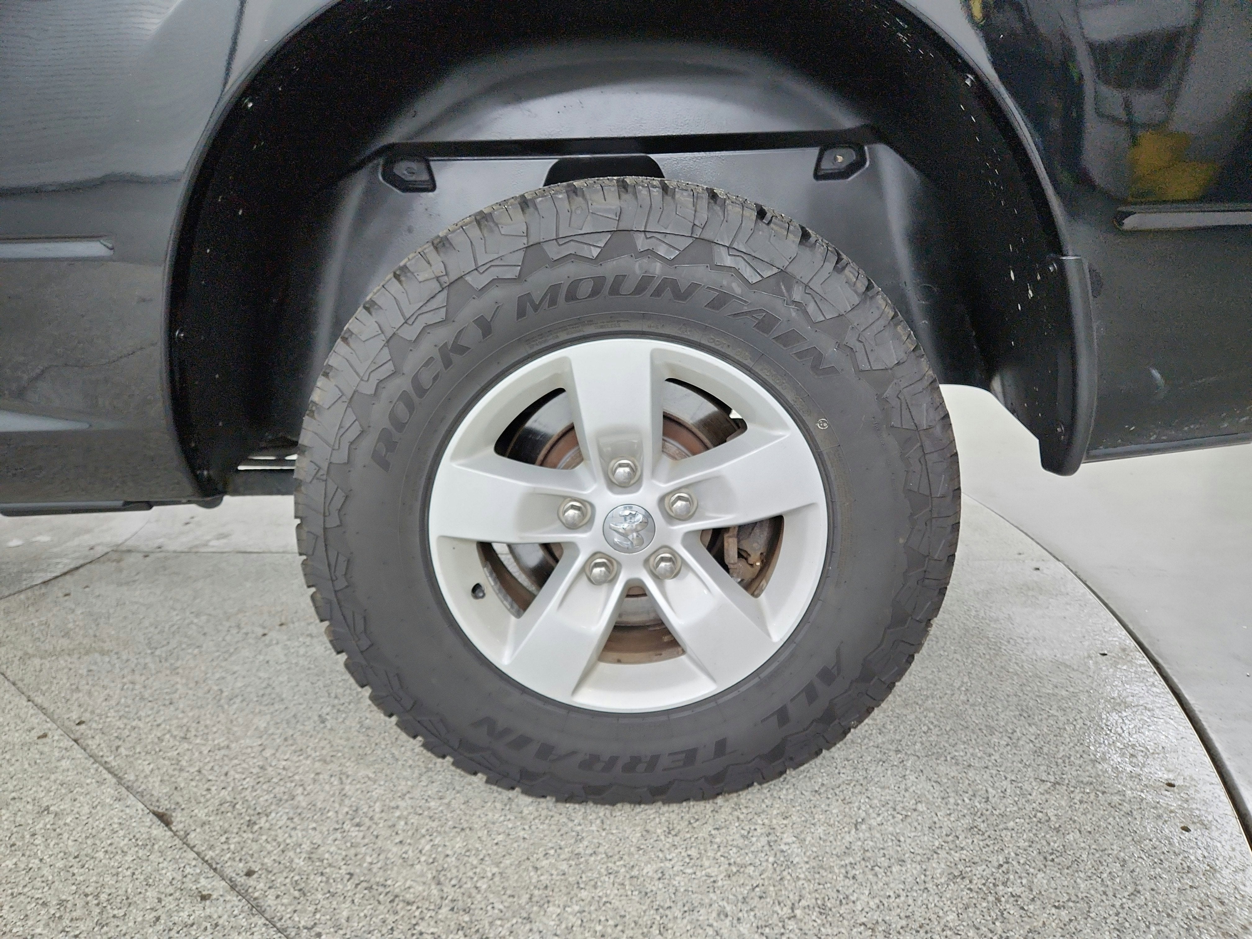 2019 RAM 1500 Classic SLT Crew Cab 4x4 5'7' Box