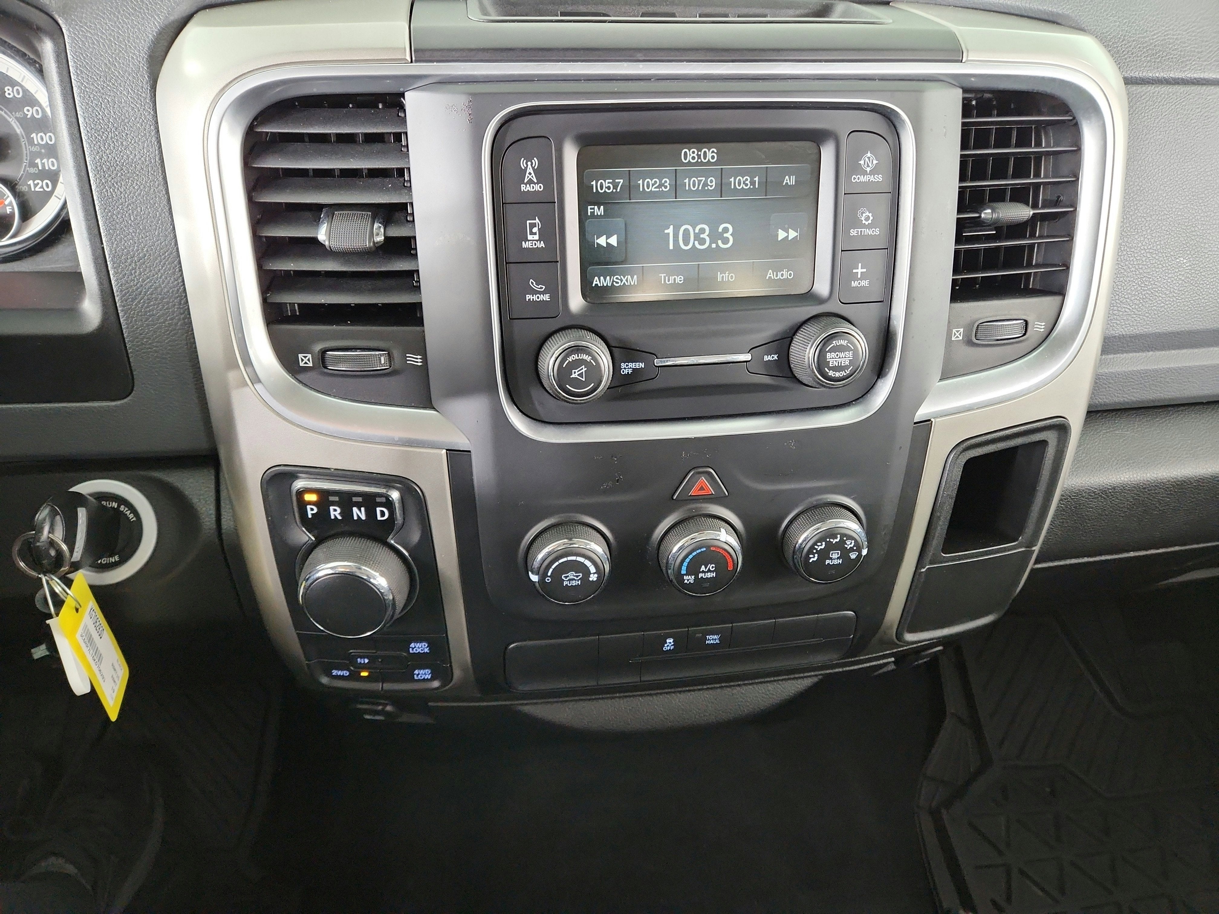 2019 RAM 1500 Classic SLT Crew Cab 4x4 5'7' Box