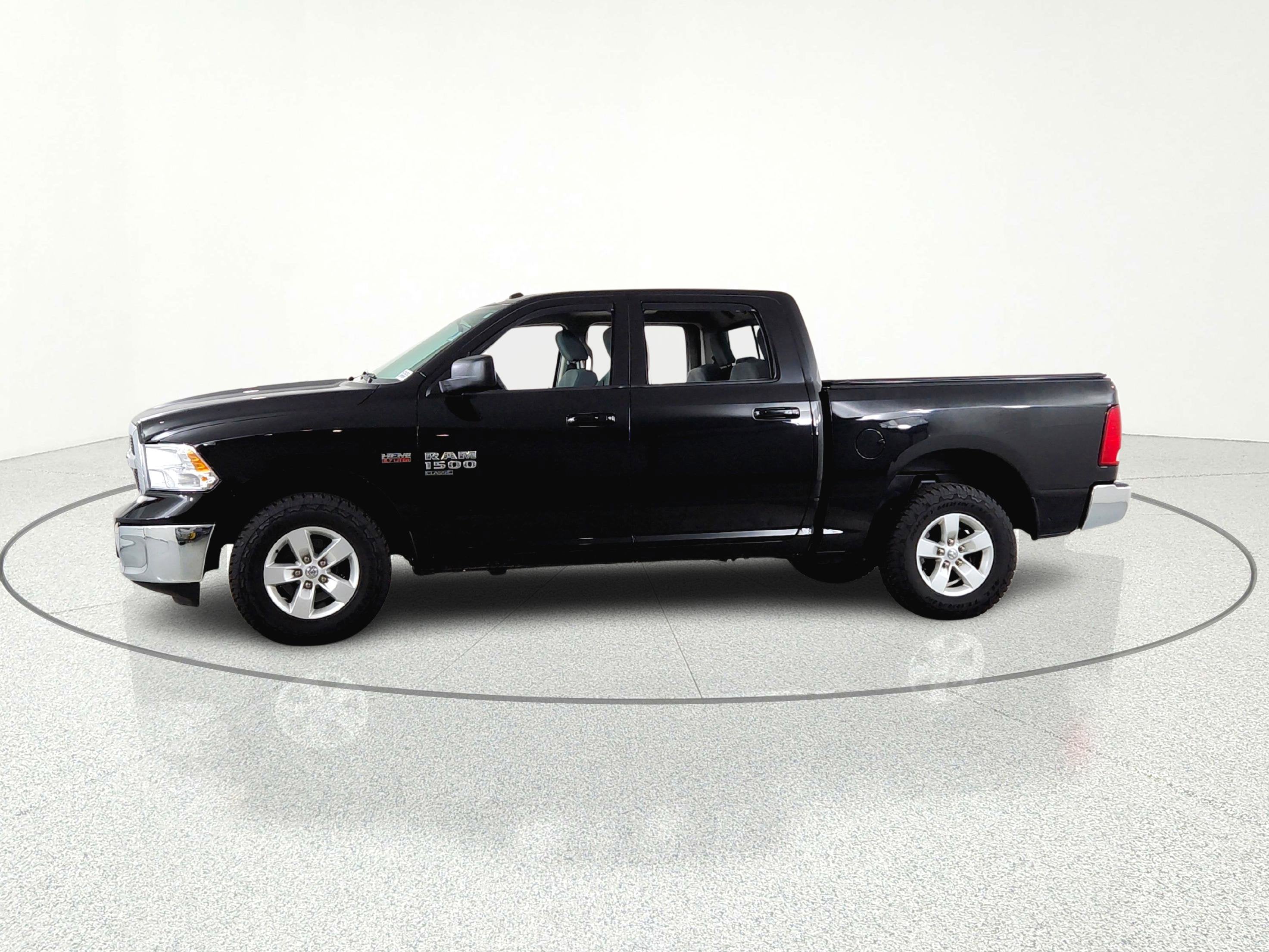 2019 RAM 1500 Classic SLT Crew Cab 4x4 5'7' Box