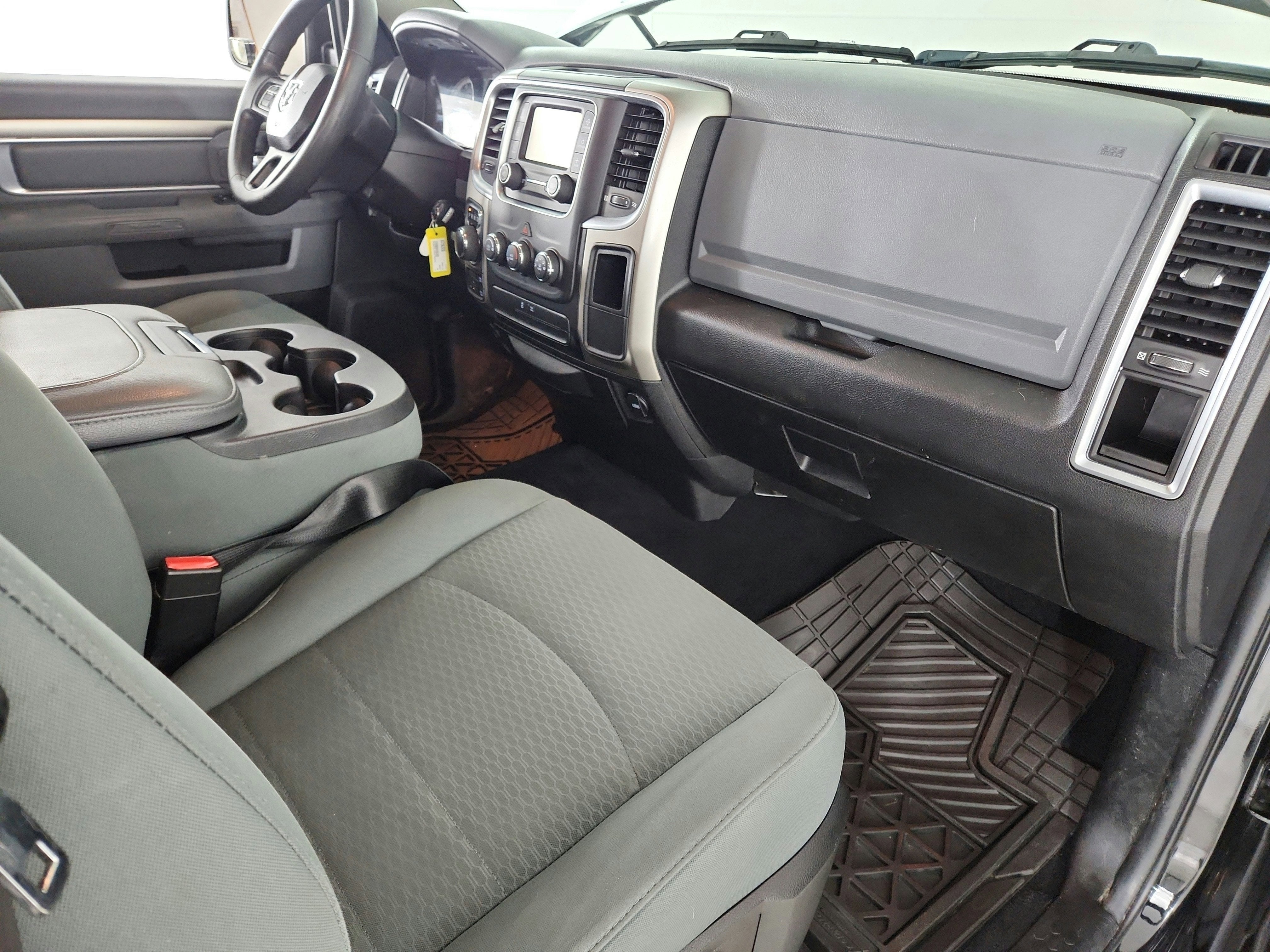 2019 RAM 1500 Classic SLT Crew Cab 4x4 5'7' Box