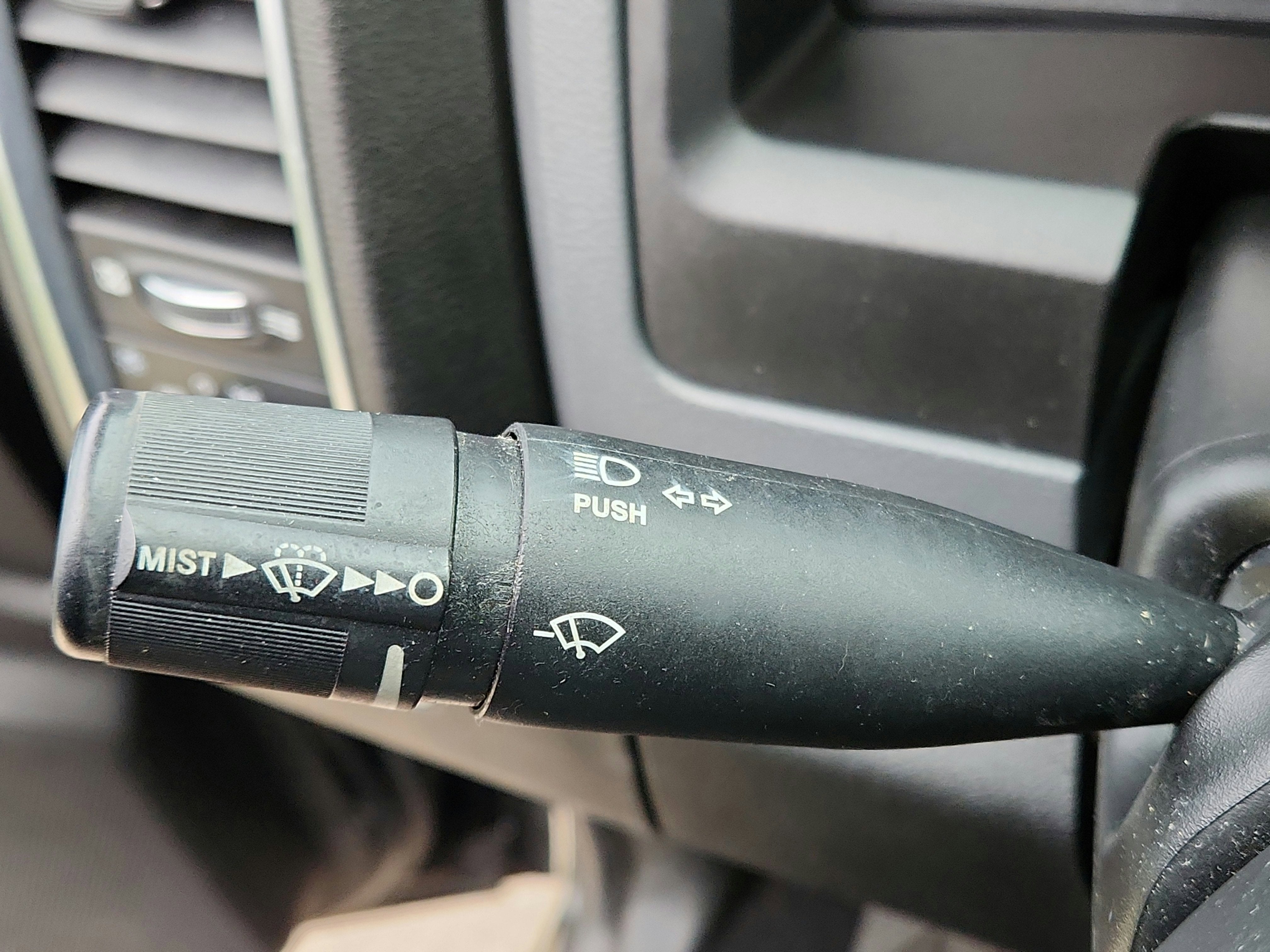 2019 RAM 1500 Classic SLT Crew Cab 4x4 5'7' Box