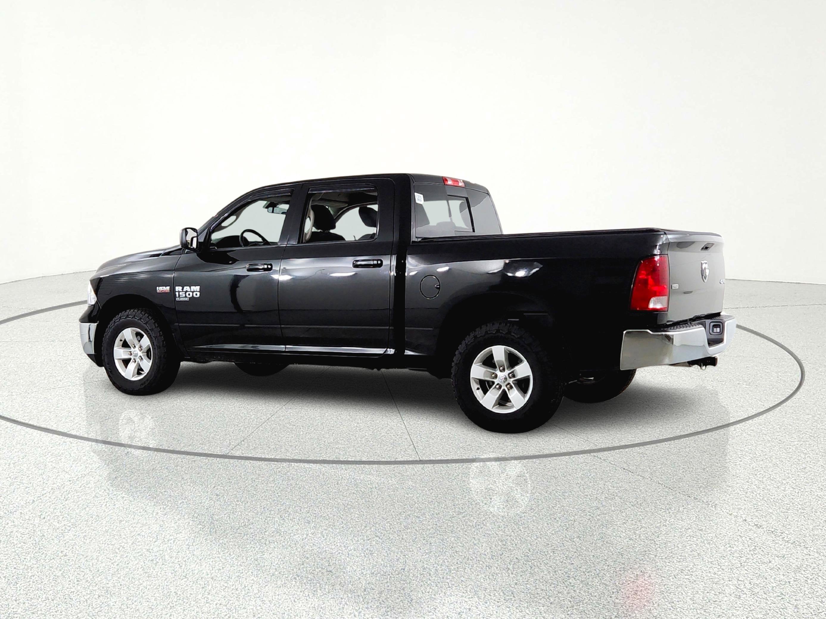 2019 RAM 1500 Classic SLT Crew Cab 4x4 5'7' Box