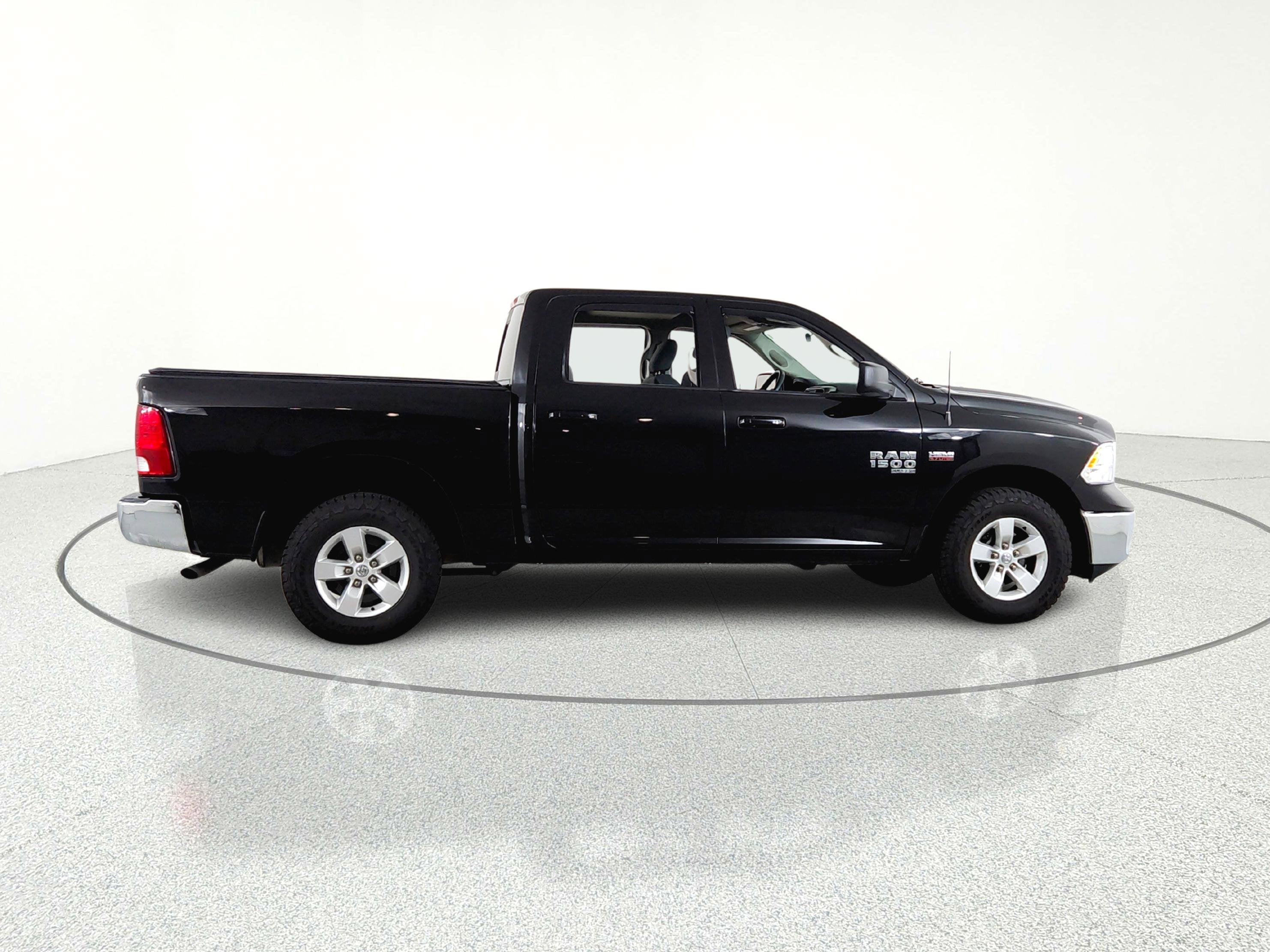 2019 RAM 1500 Classic SLT Crew Cab 4x4 5'7' Box