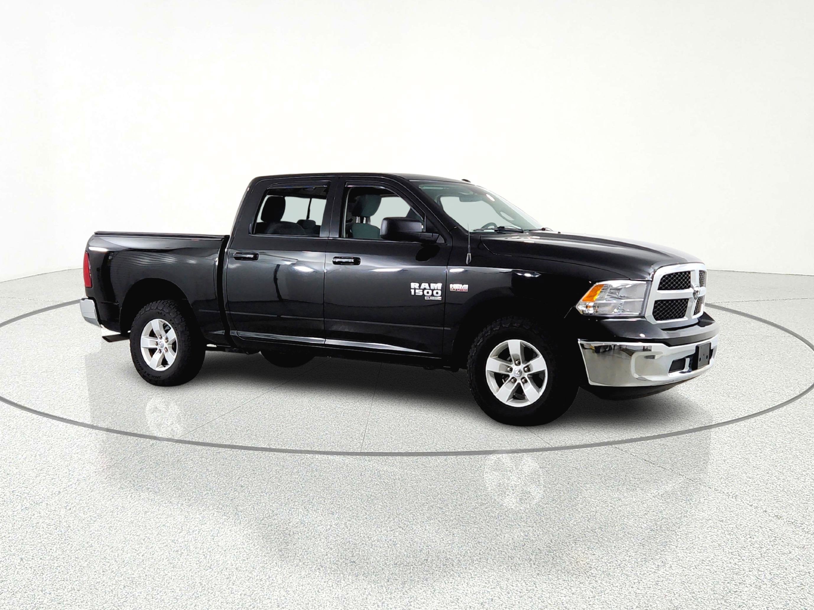 2019 RAM 1500 Classic SLT Crew Cab 4x4 5'7' Box