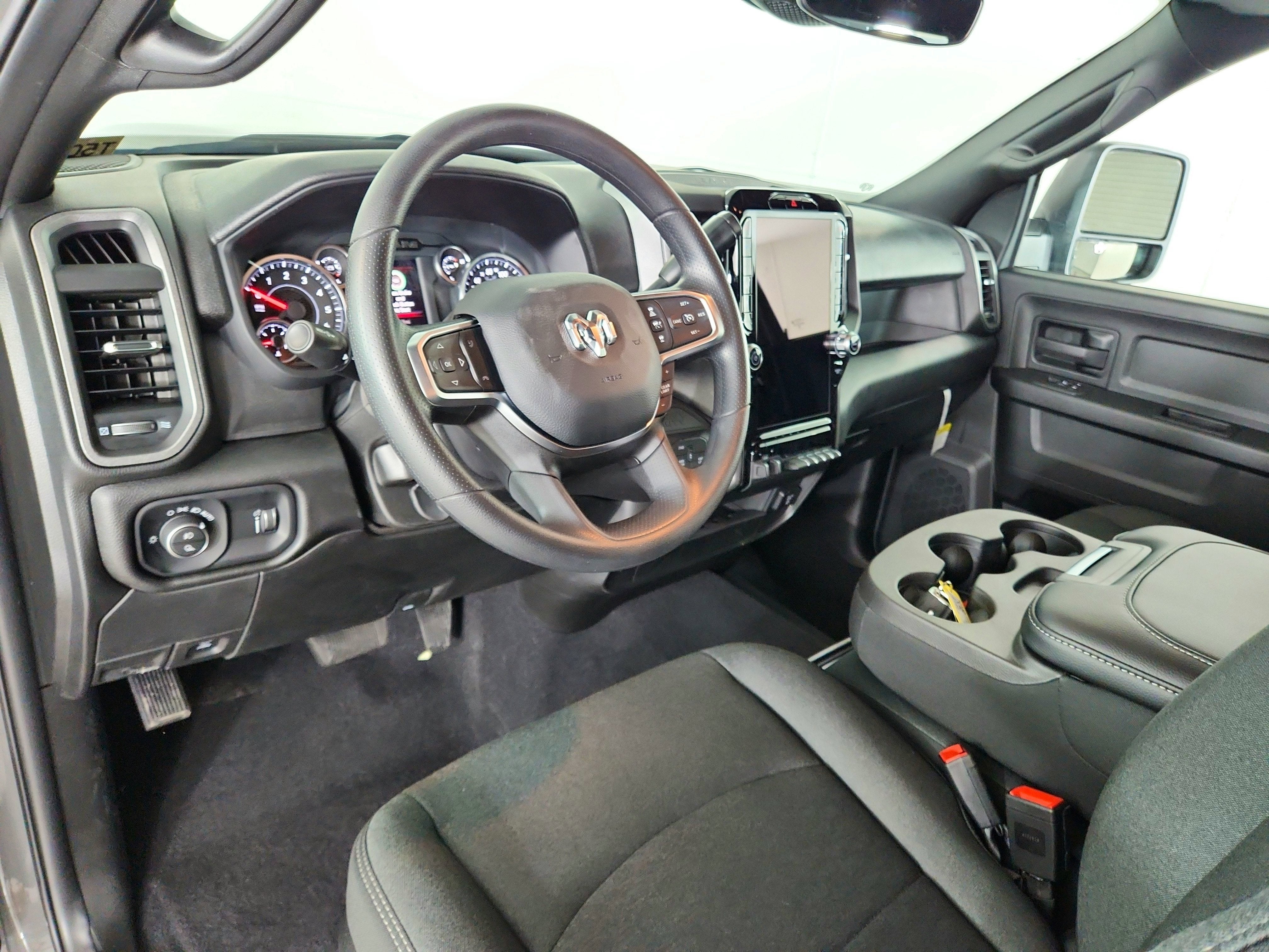 2026 RAM 2500 Tradesman Crew Cab 4x4 6'4' Box