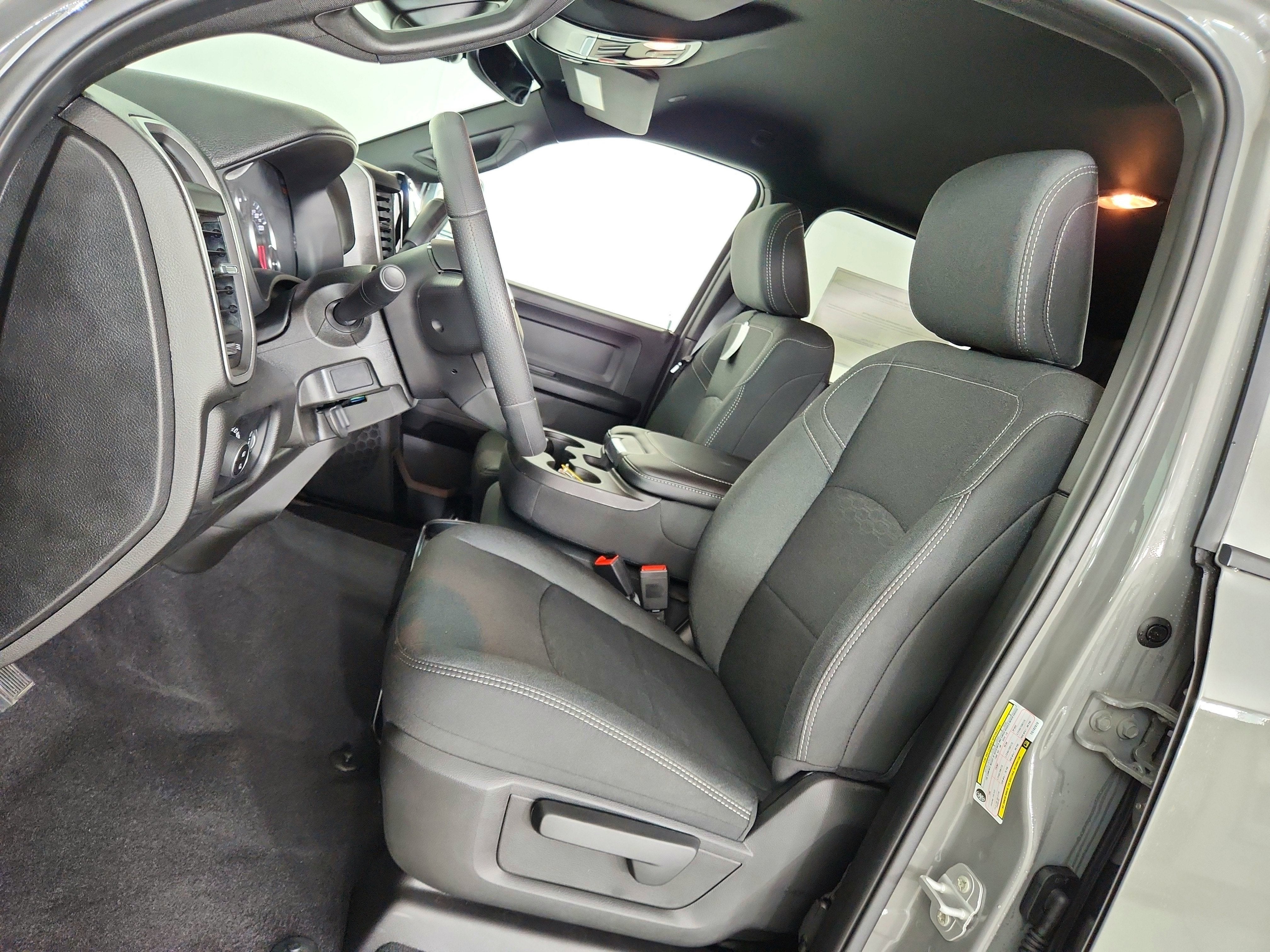 2026 RAM 2500 Tradesman Crew Cab 4x4 6'4' Box