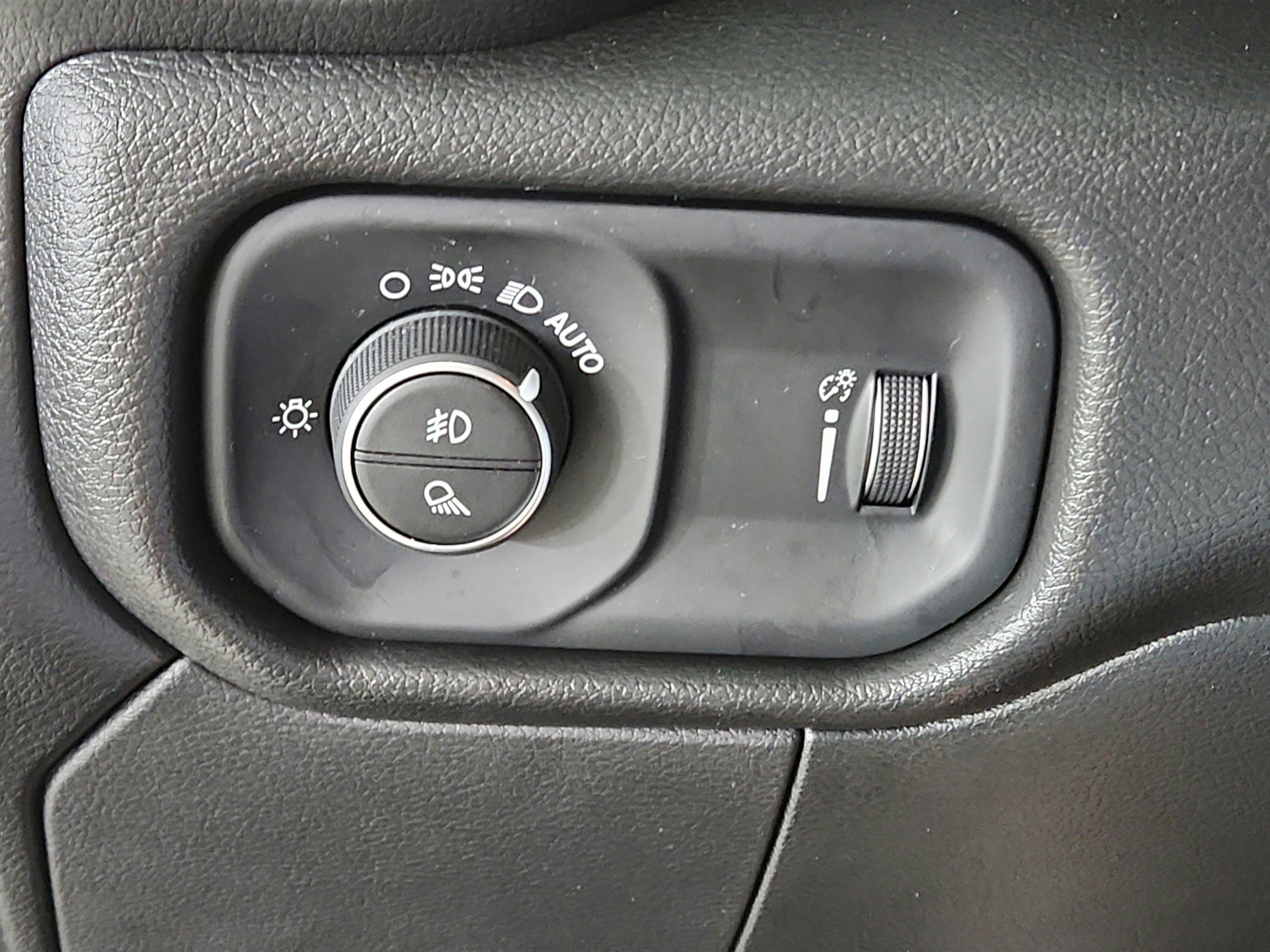 2026 RAM 2500 Tradesman Crew Cab 4x4 6'4' Box