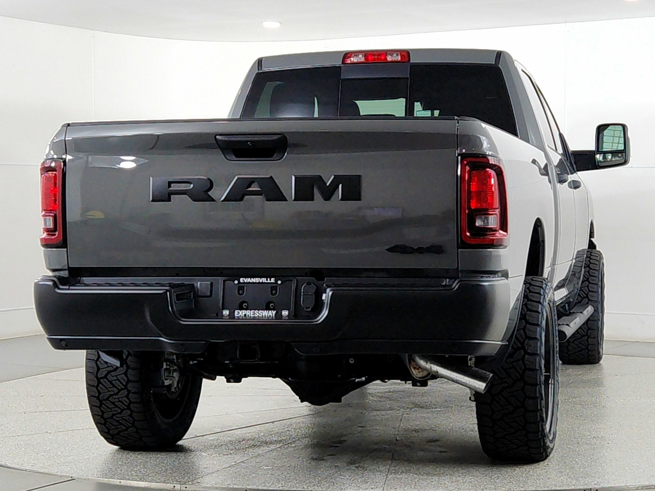 2026 RAM 2500 Tradesman Crew Cab 4x4 6'4' Box