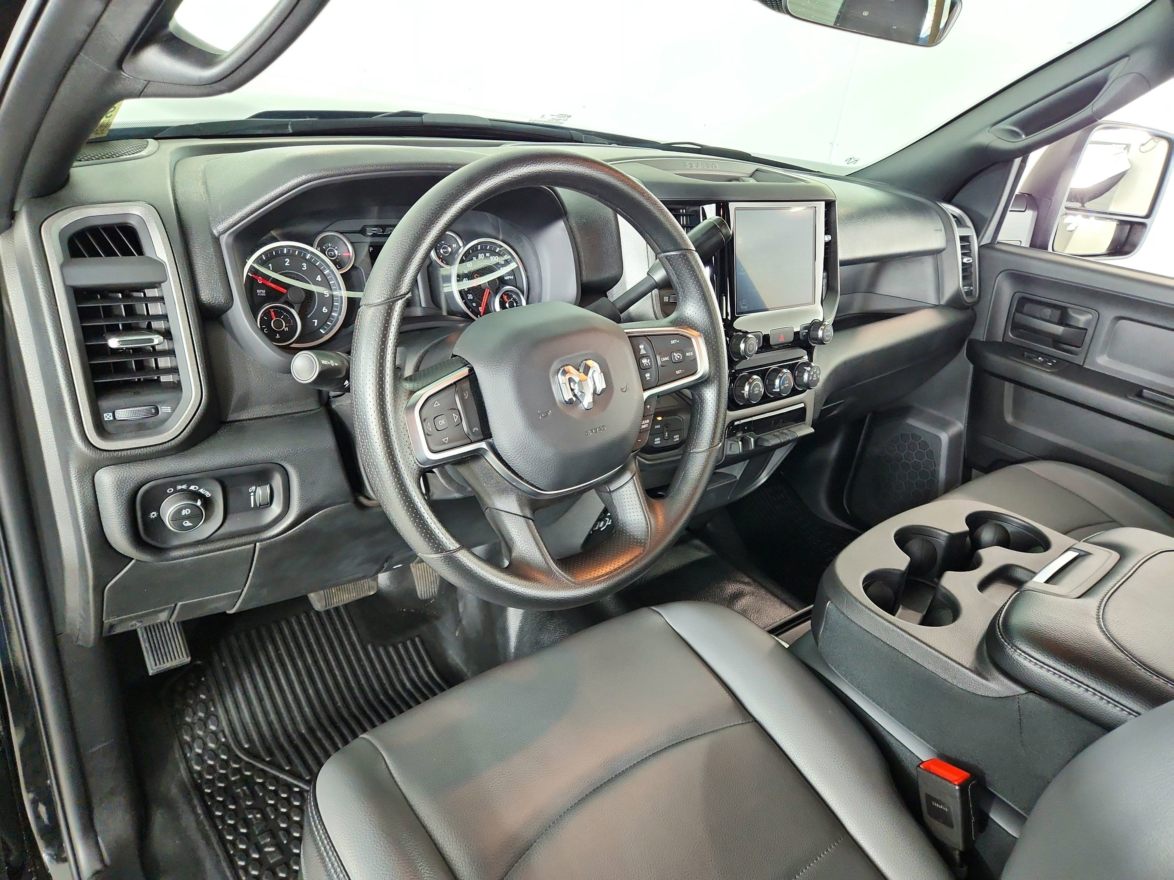 2025 RAM 2500 Tradesman Crew Cab 4x4 6'4' Box