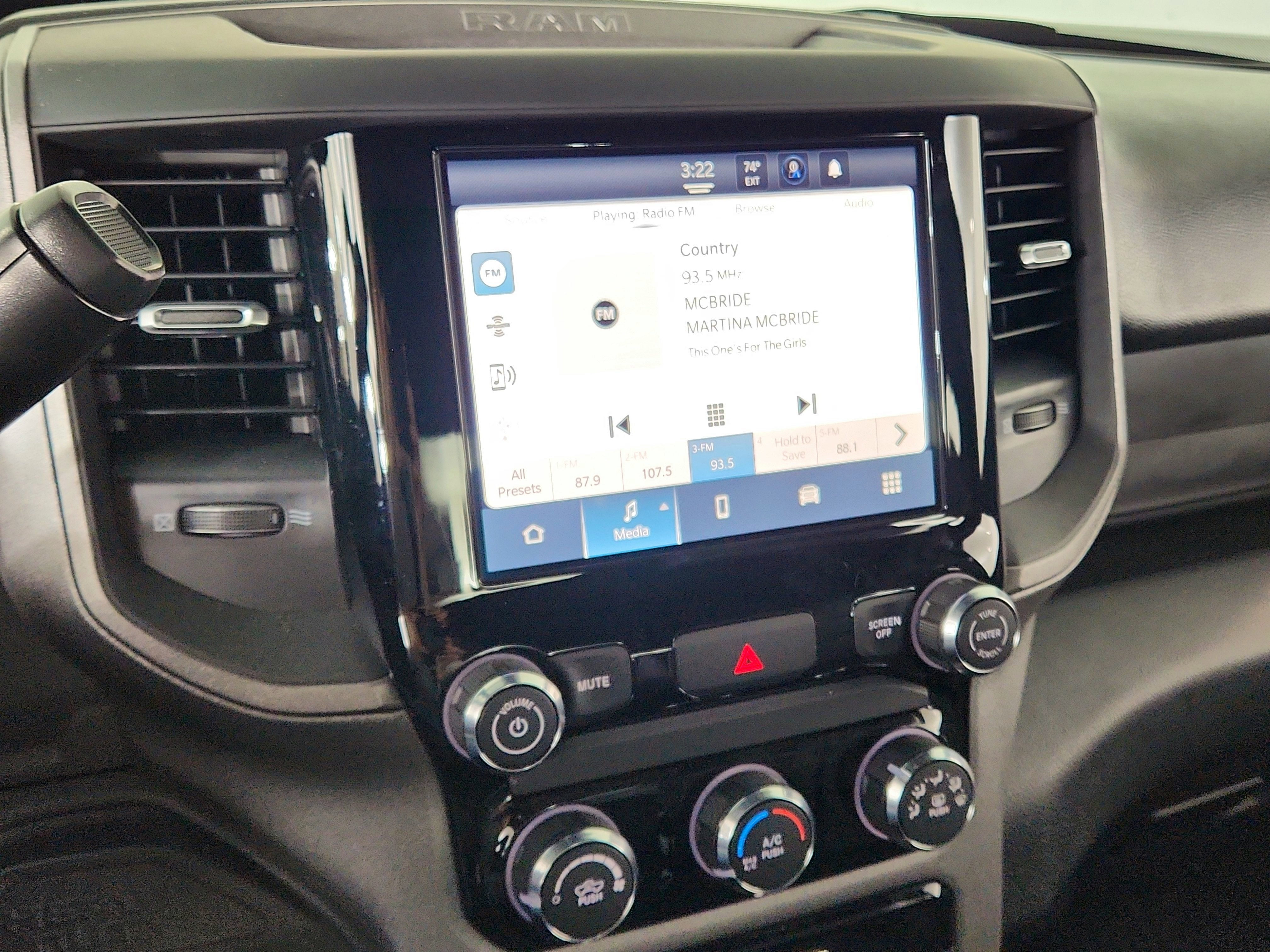 2025 RAM 2500 Tradesman Crew Cab 4x4 6'4' Box