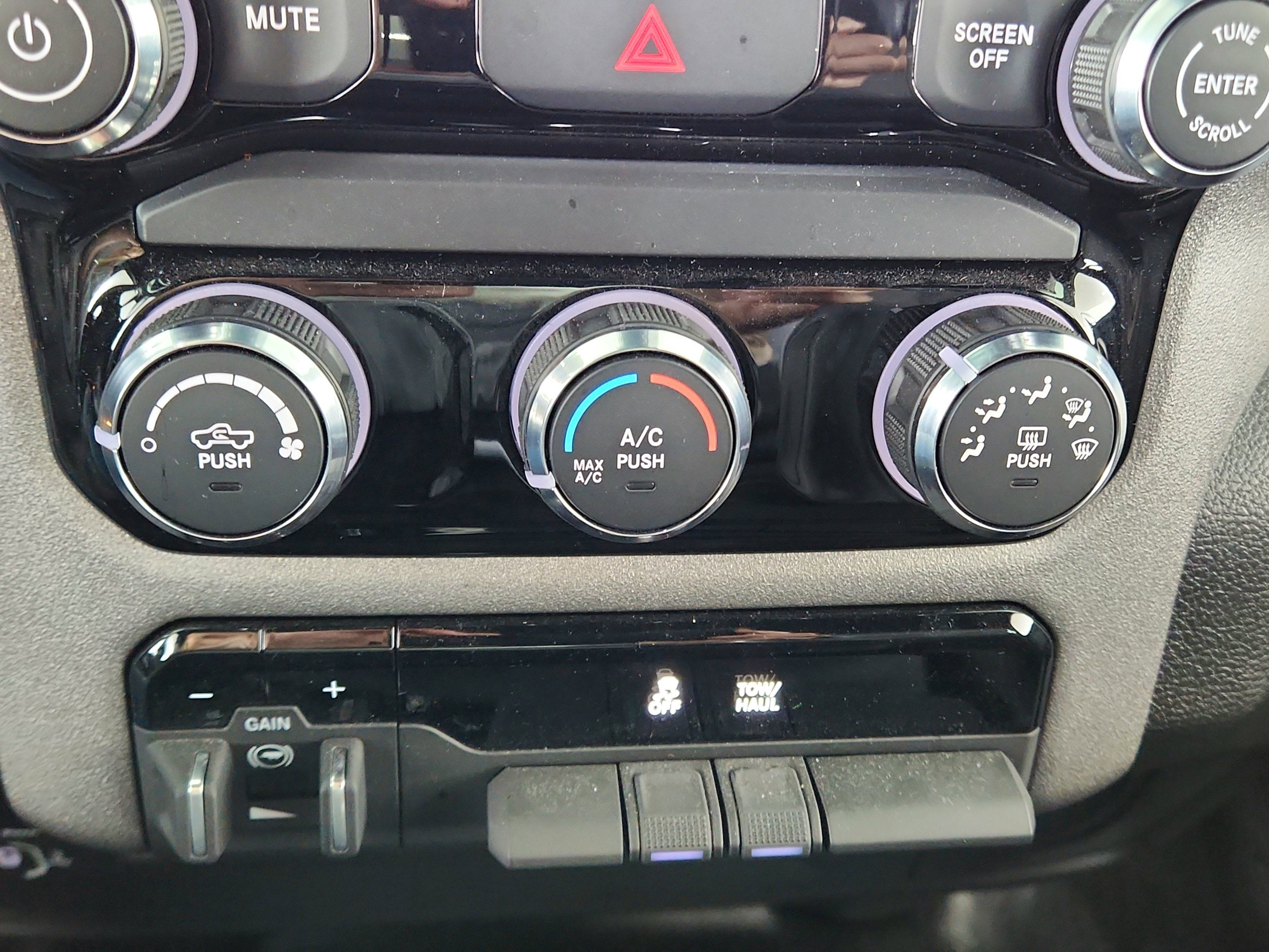 2025 RAM 2500 Tradesman Crew Cab 4x4 6'4' Box