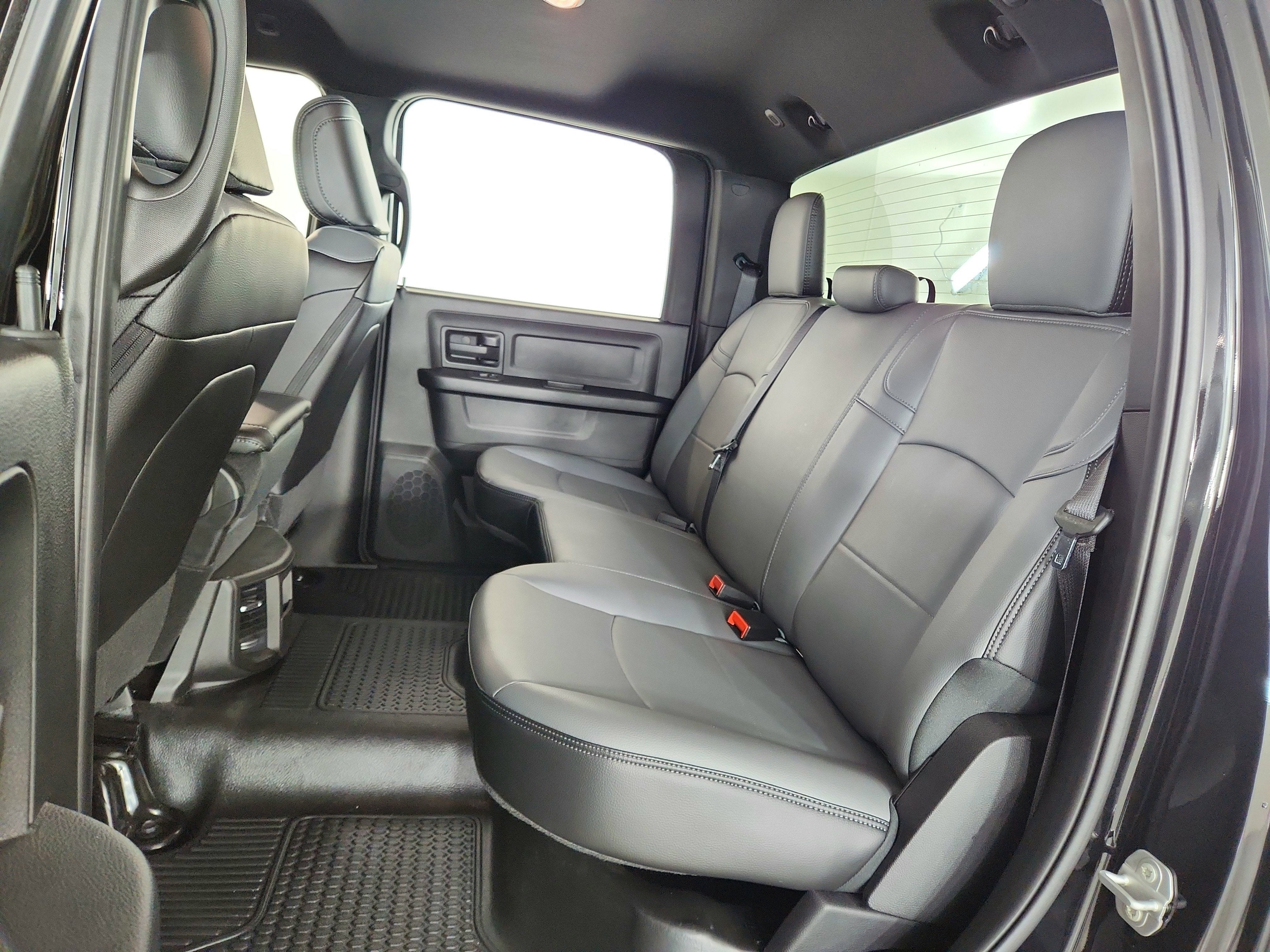 2025 RAM 2500 Tradesman Crew Cab 4x4 6'4' Box