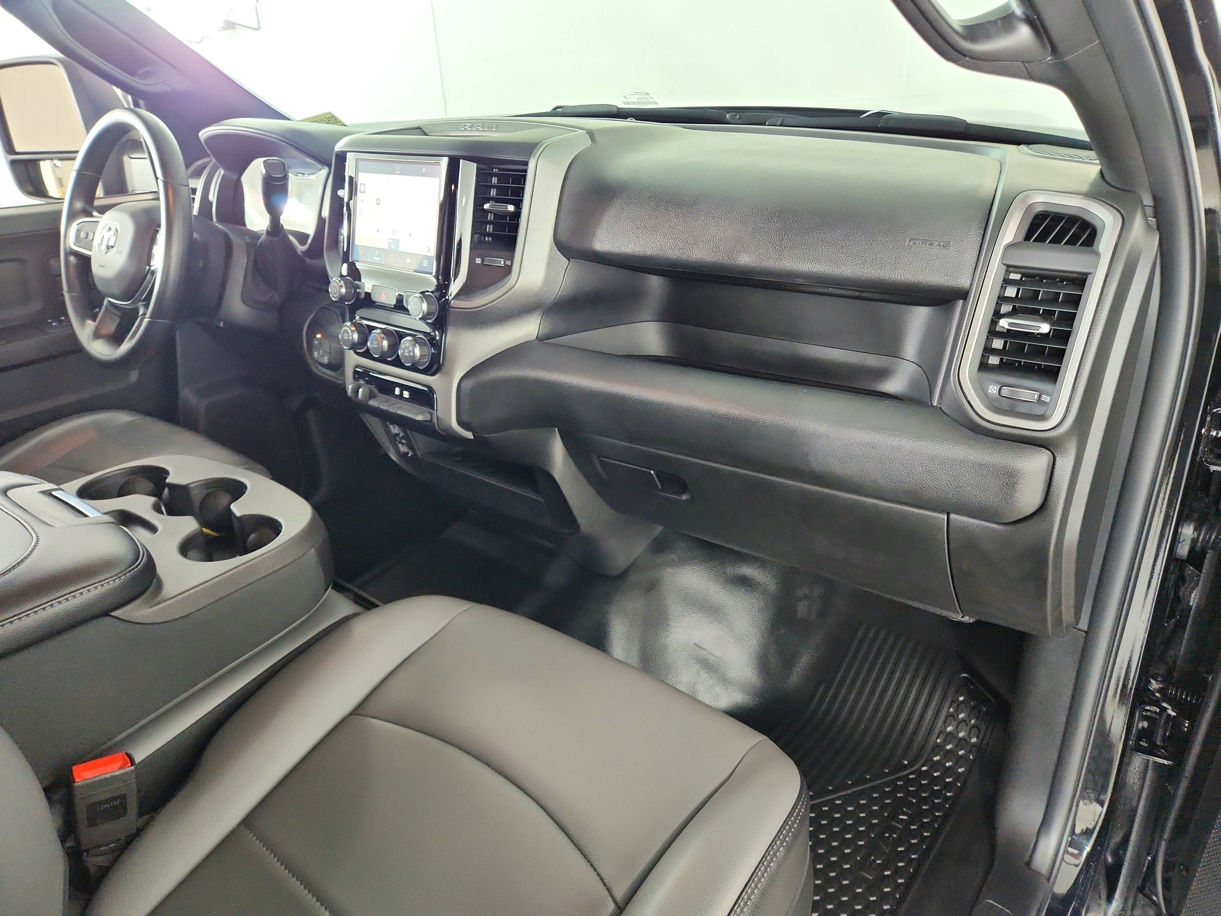 2025 RAM 2500 Tradesman Crew Cab 4x4 6'4' Box