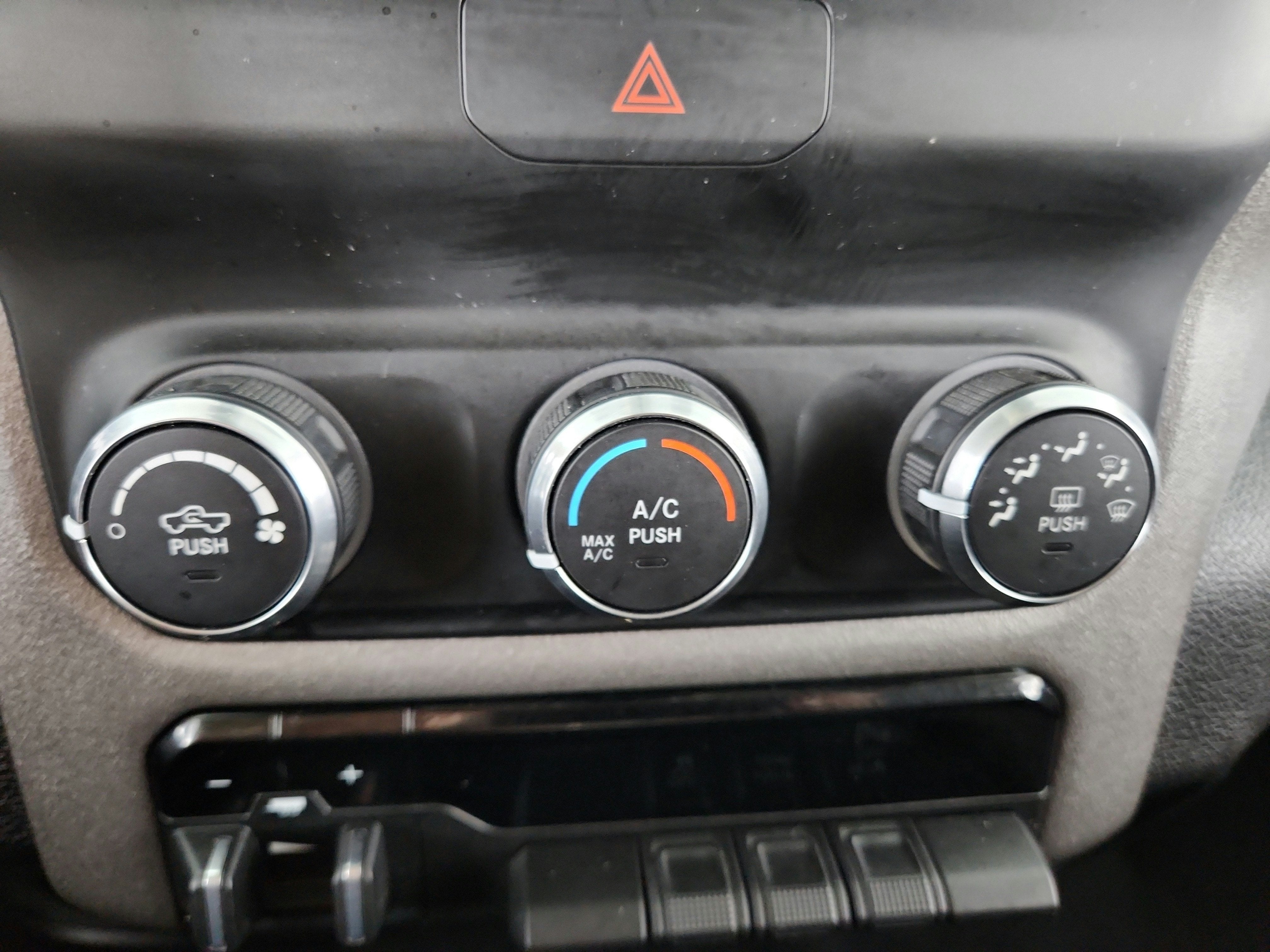 2019 RAM 2500 Tradesman Crew Cab 4x4 6'4' Box