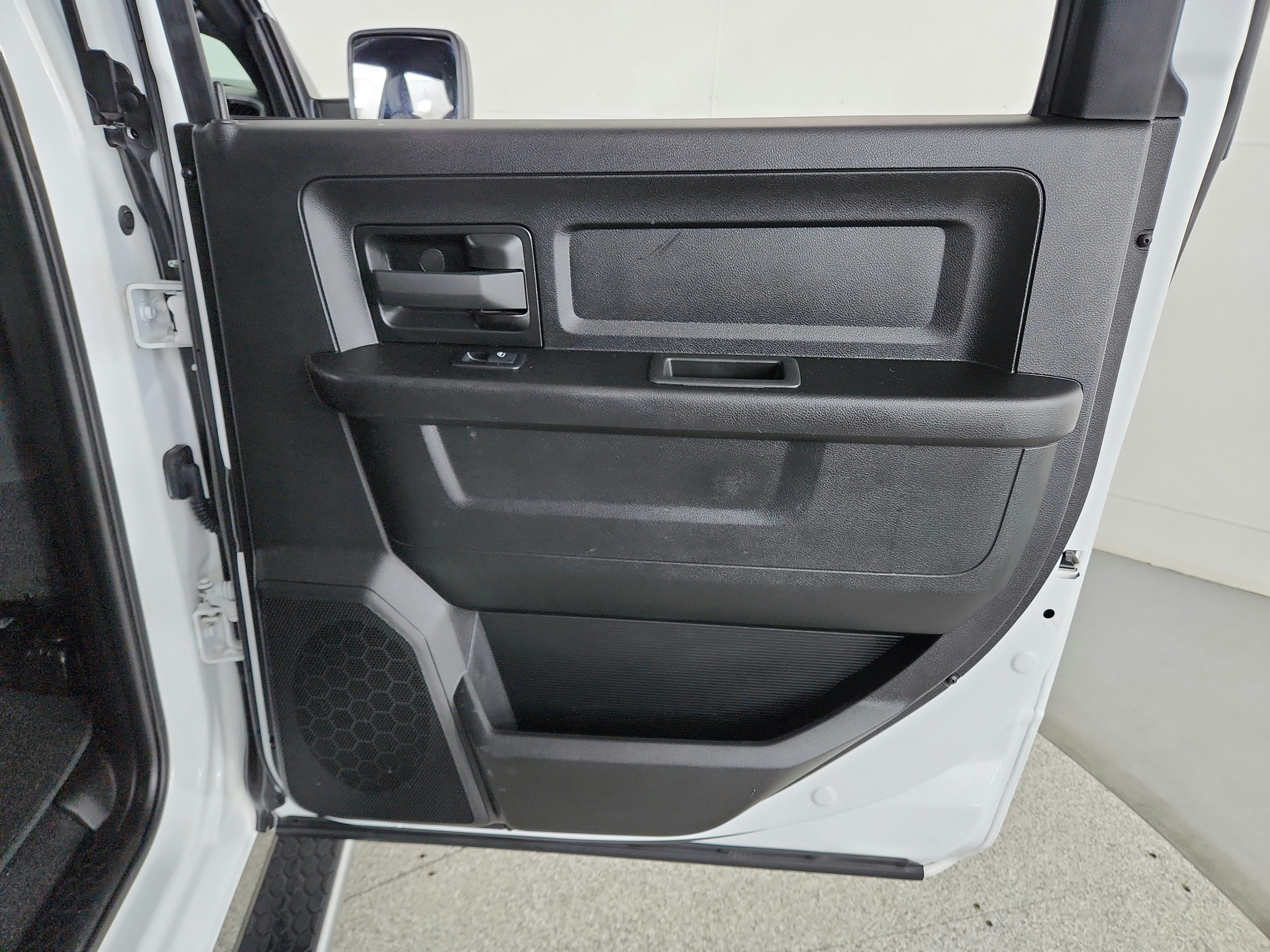 2022 RAM 2500 Tradesman Crew Cab 4x4 6'4' Box