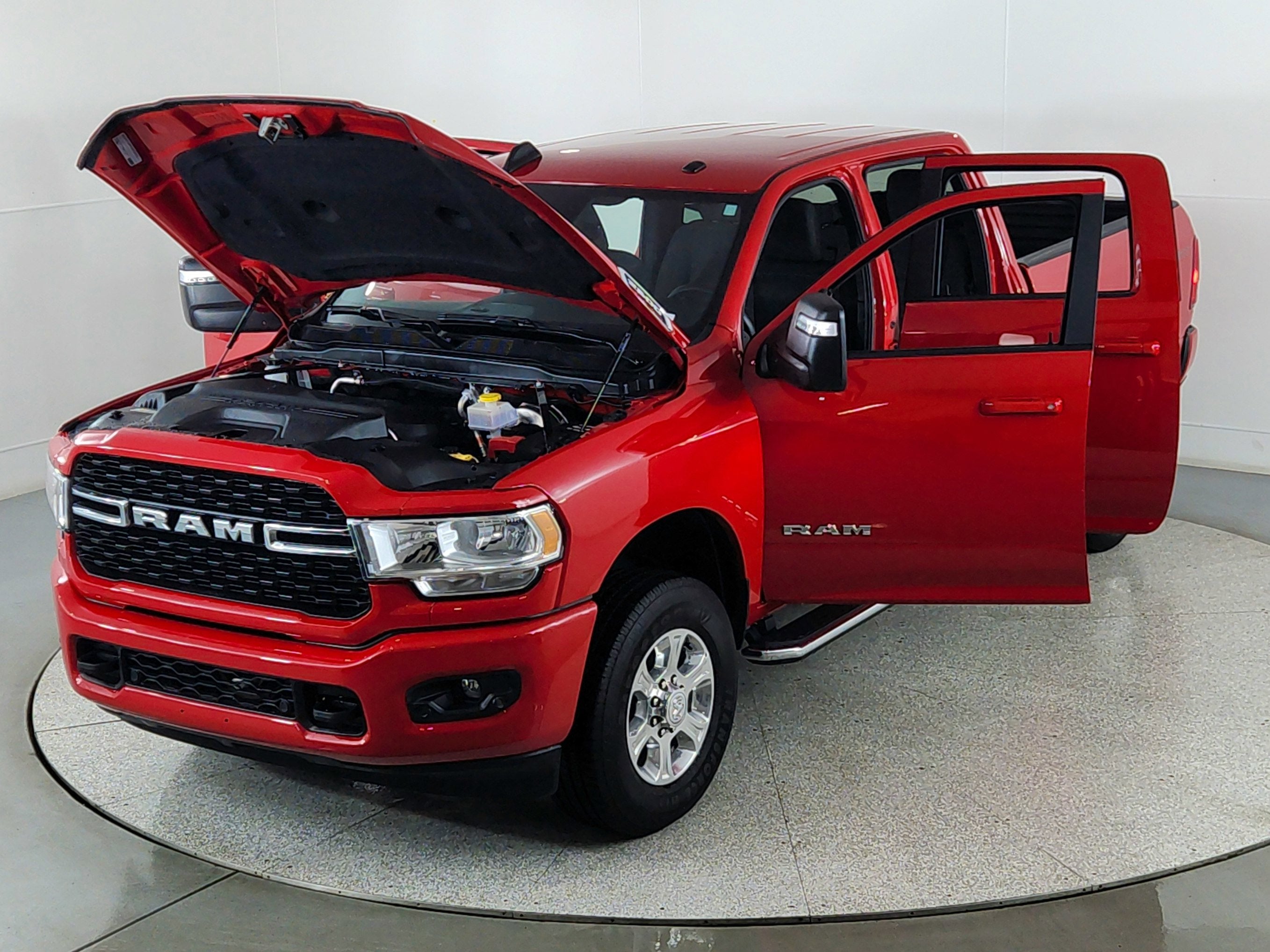 2024 RAM 2500 Big Horn Crew Cab 4x4 6'4' Box