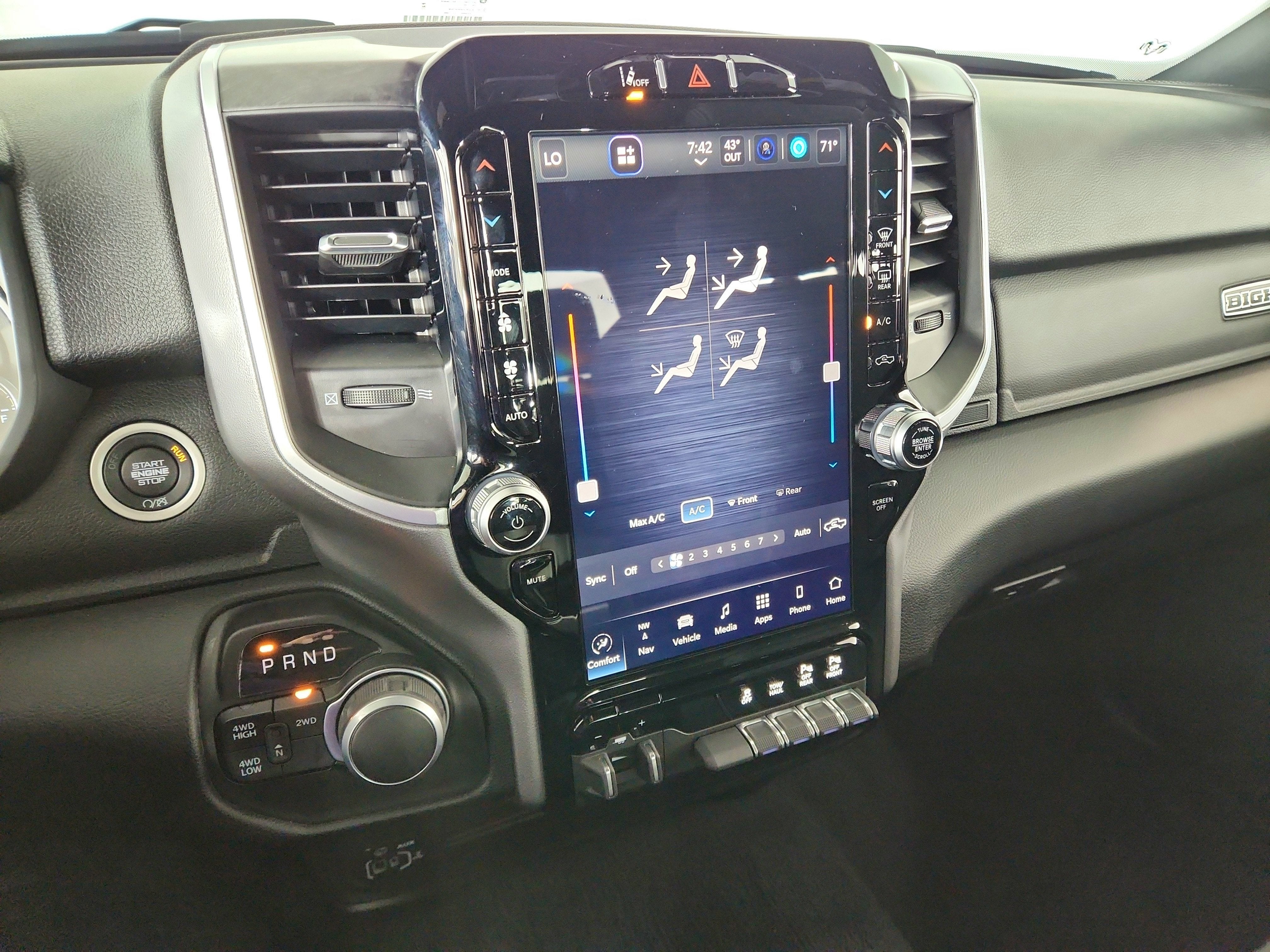 2024 RAM 2500 Big Horn Crew Cab 4x4 6'4' Box