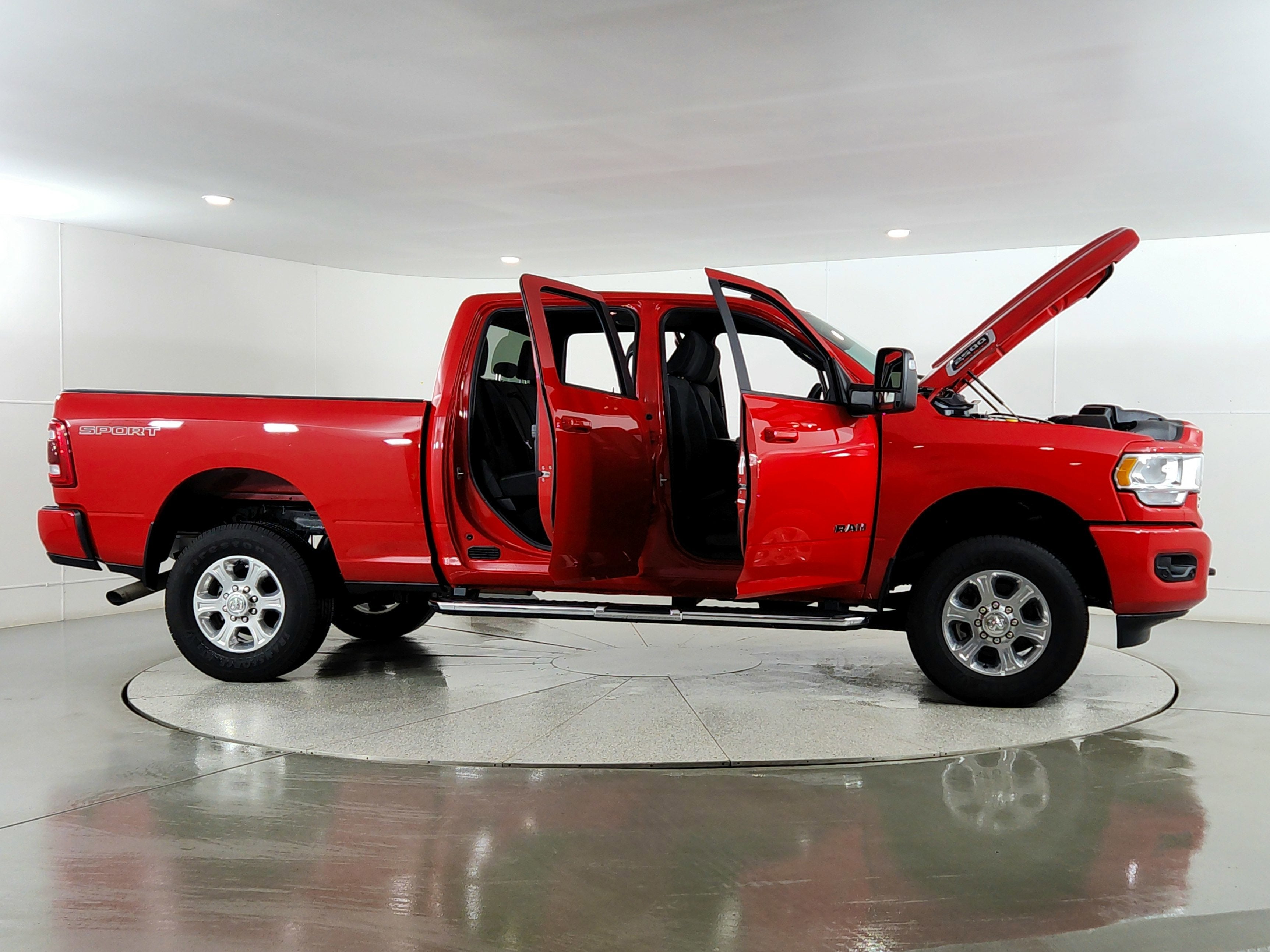 2024 RAM 2500 Big Horn Crew Cab 4x4 6'4' Box