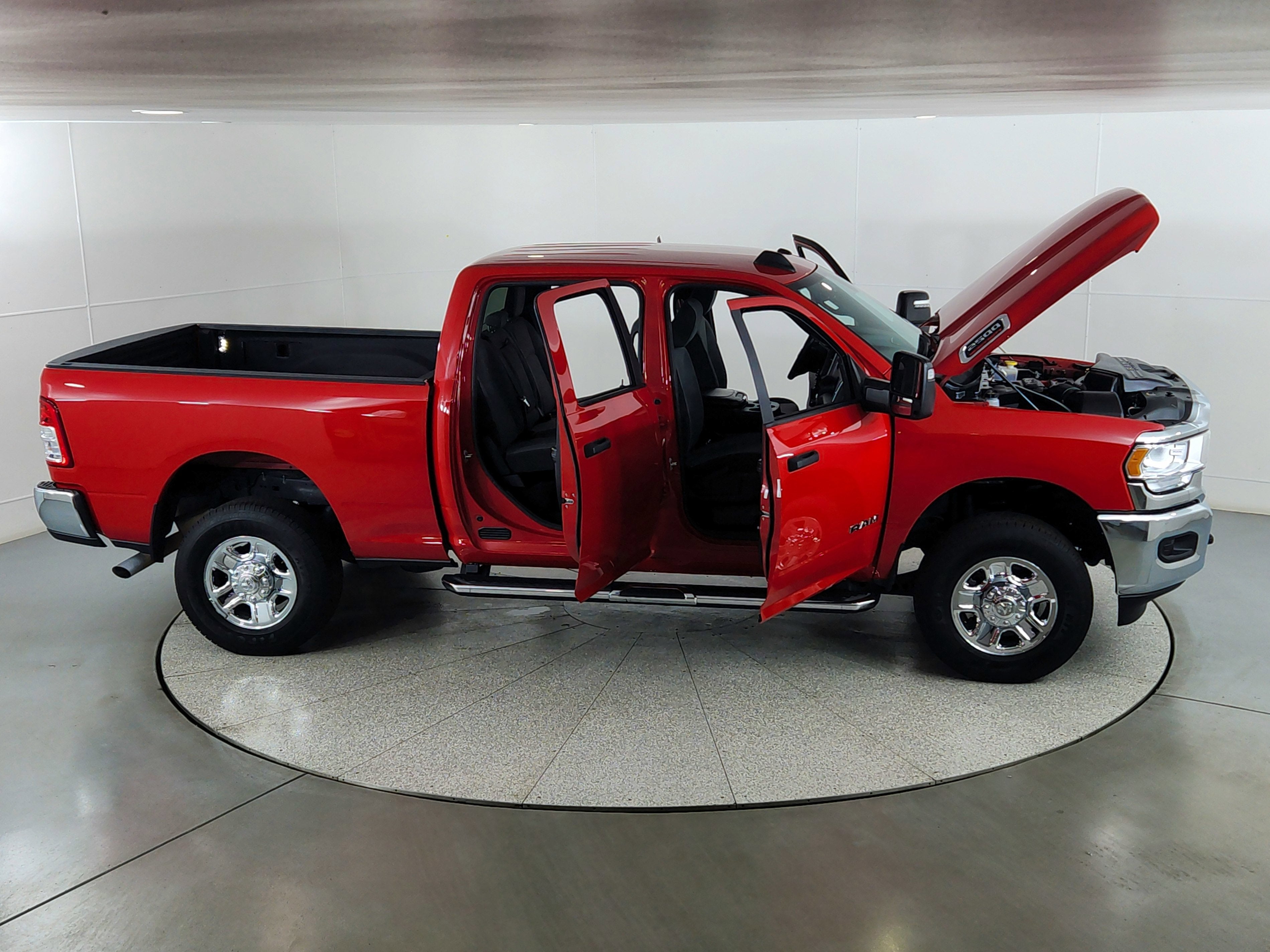 2024 RAM 2500 Big Horn Crew Cab 4x4 6'4' Box