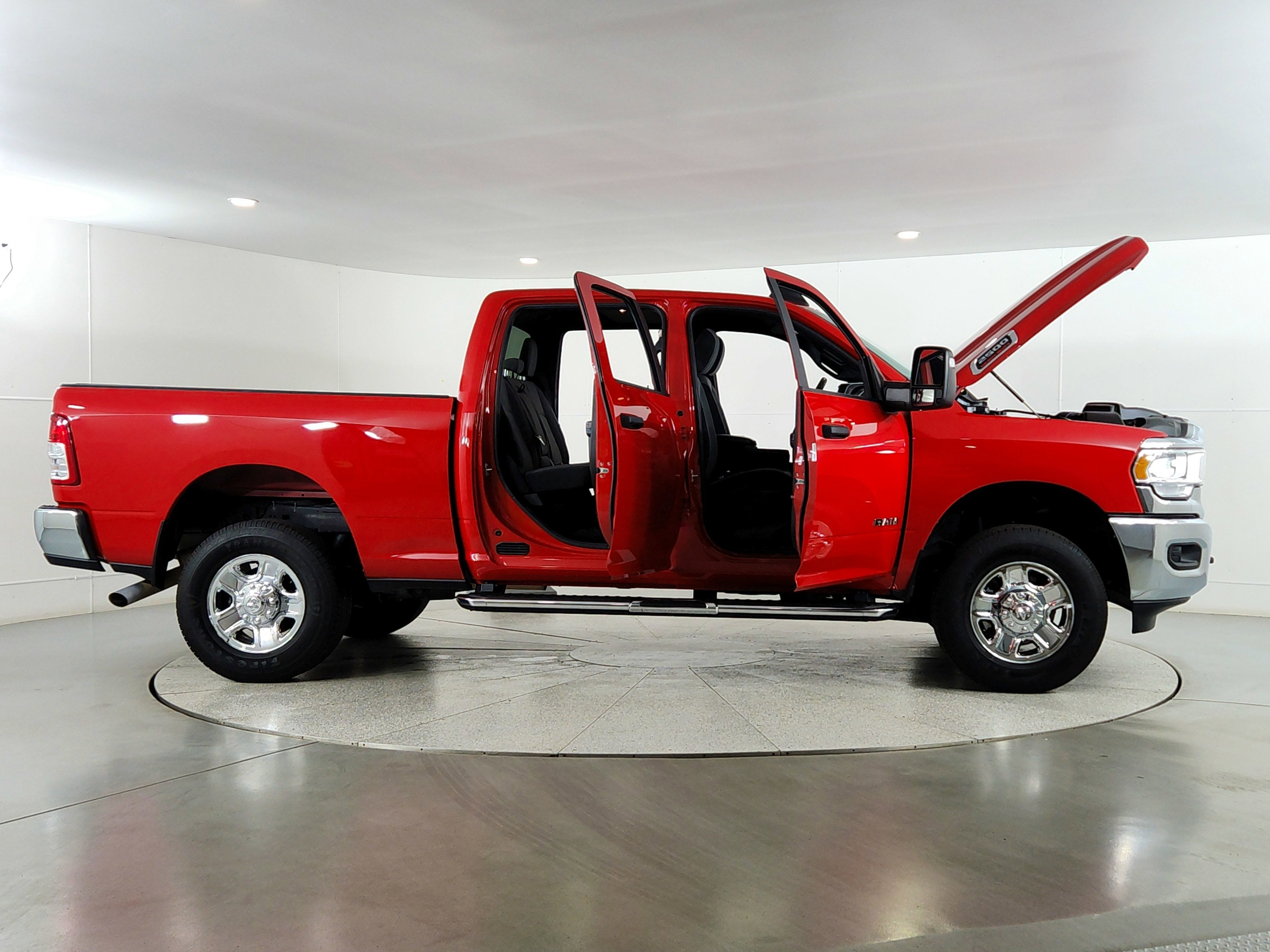 2024 RAM 2500 Big Horn Crew Cab 4x4 6'4' Box