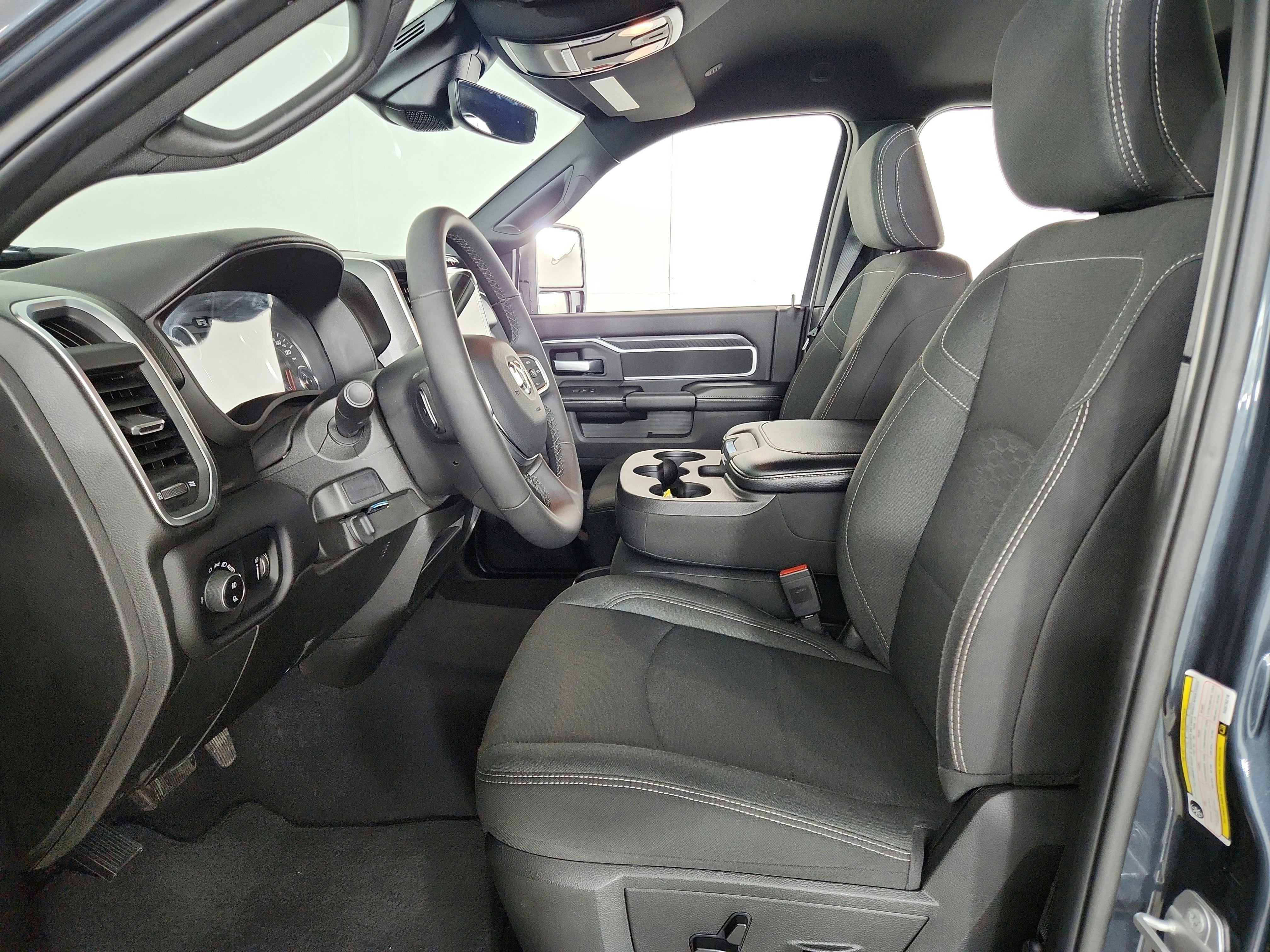 2025 RAM 2500 Big Horn Crew Cab 4x4 6'4' Box