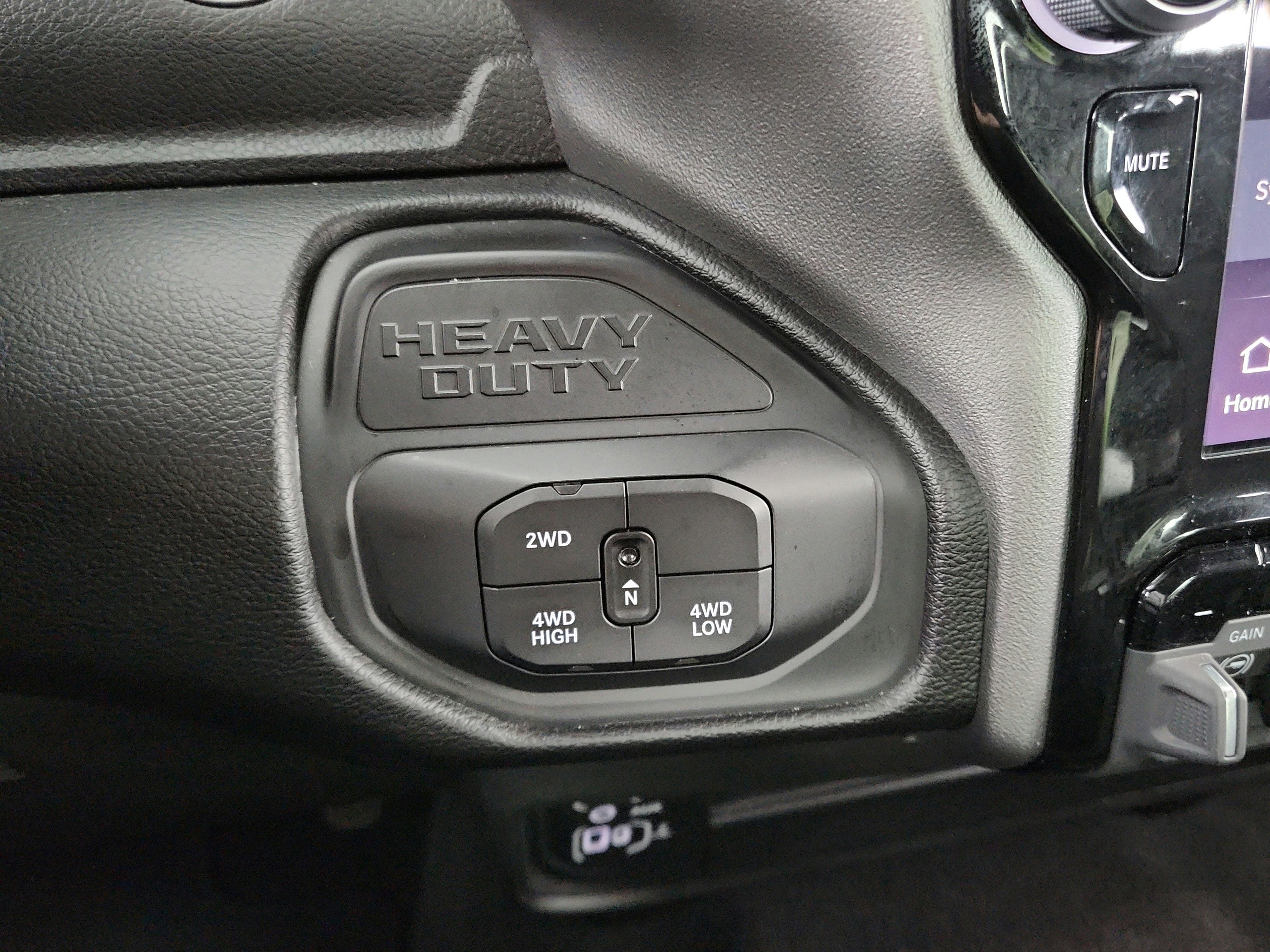 2025 RAM 2500 Big Horn Crew Cab 4x4 6'4' Box