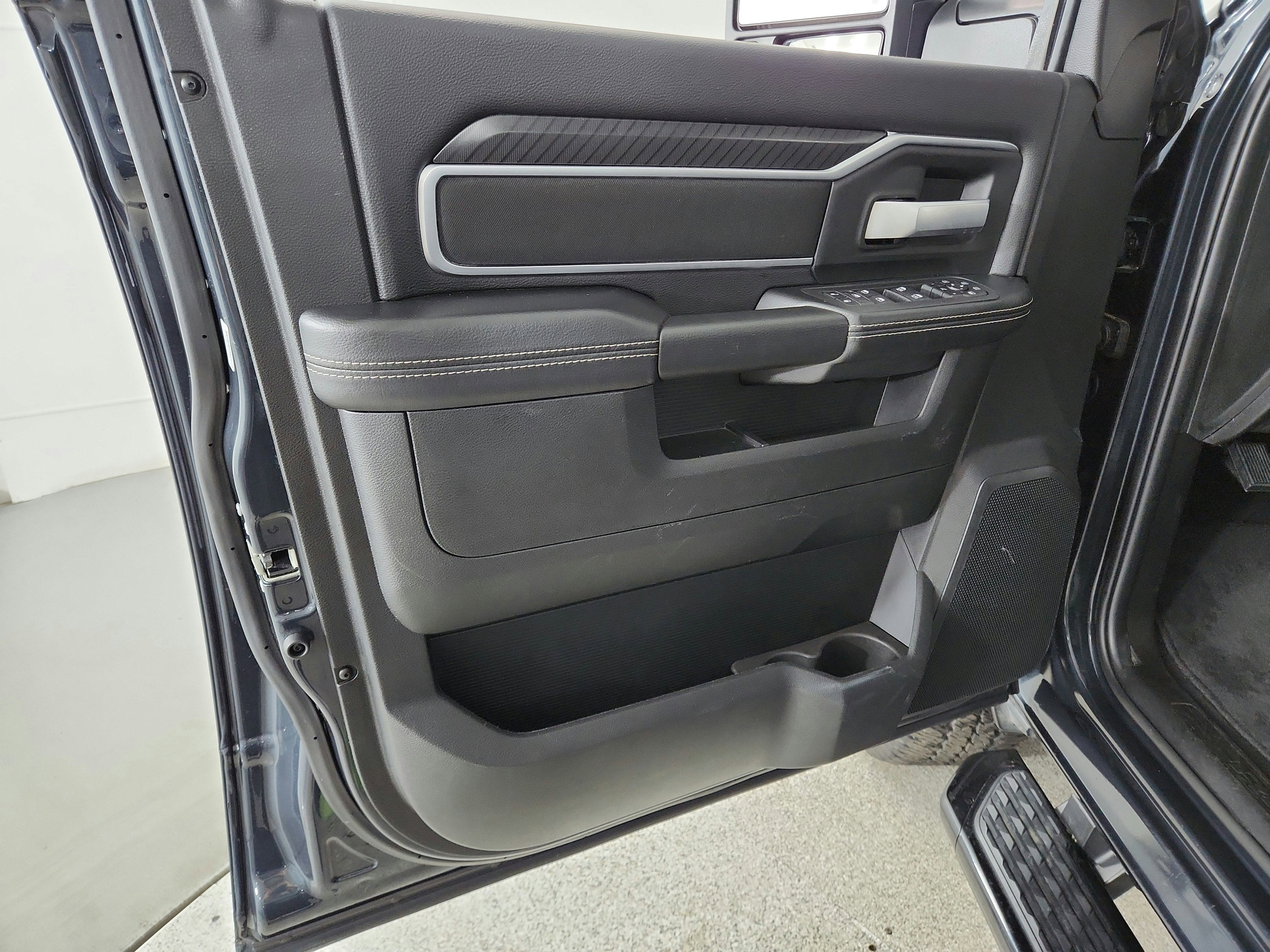 2025 RAM 2500 Big Horn Crew Cab 4x4 6'4' Box