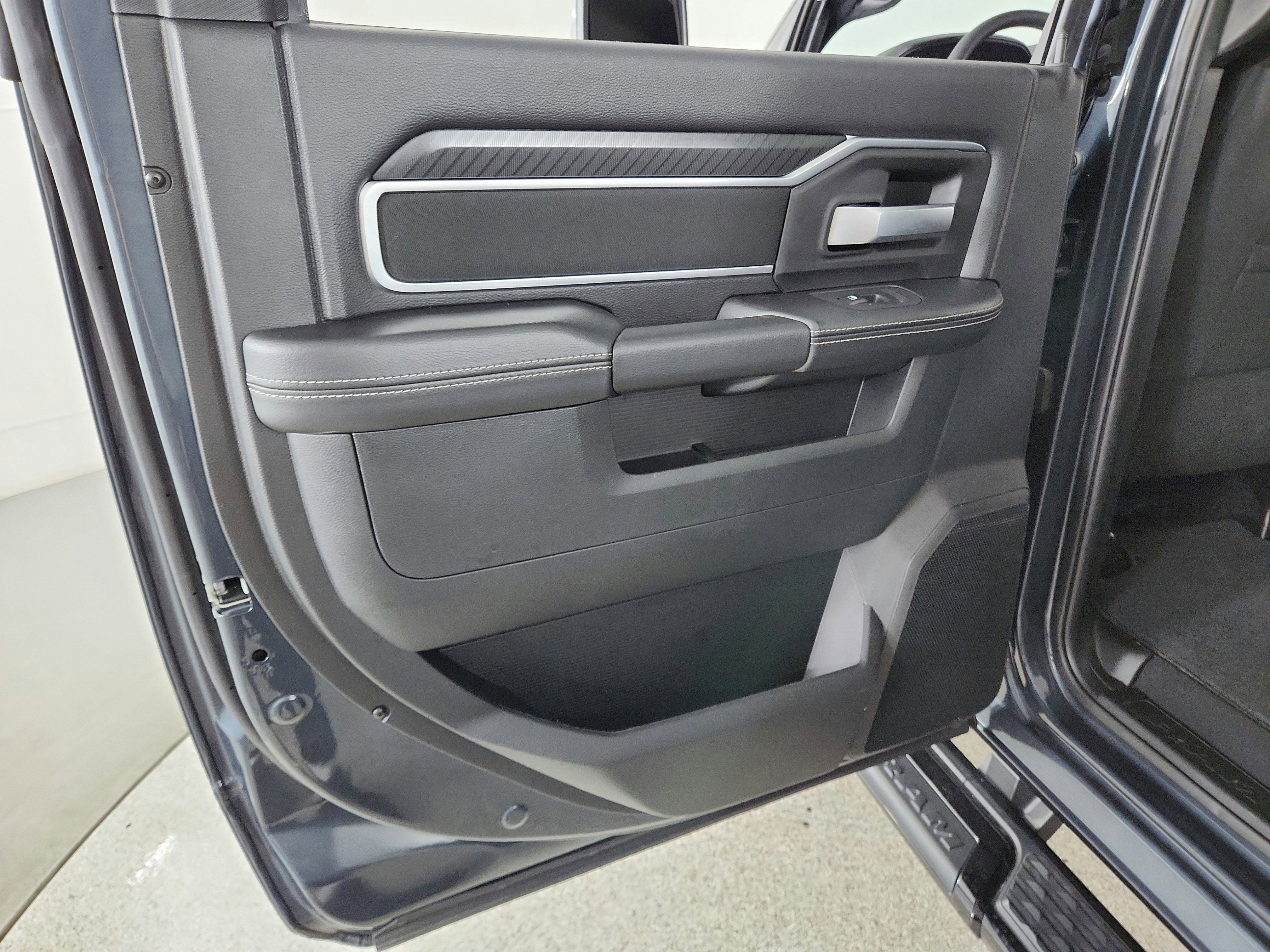 2025 RAM 2500 Big Horn Crew Cab 4x4 6'4' Box