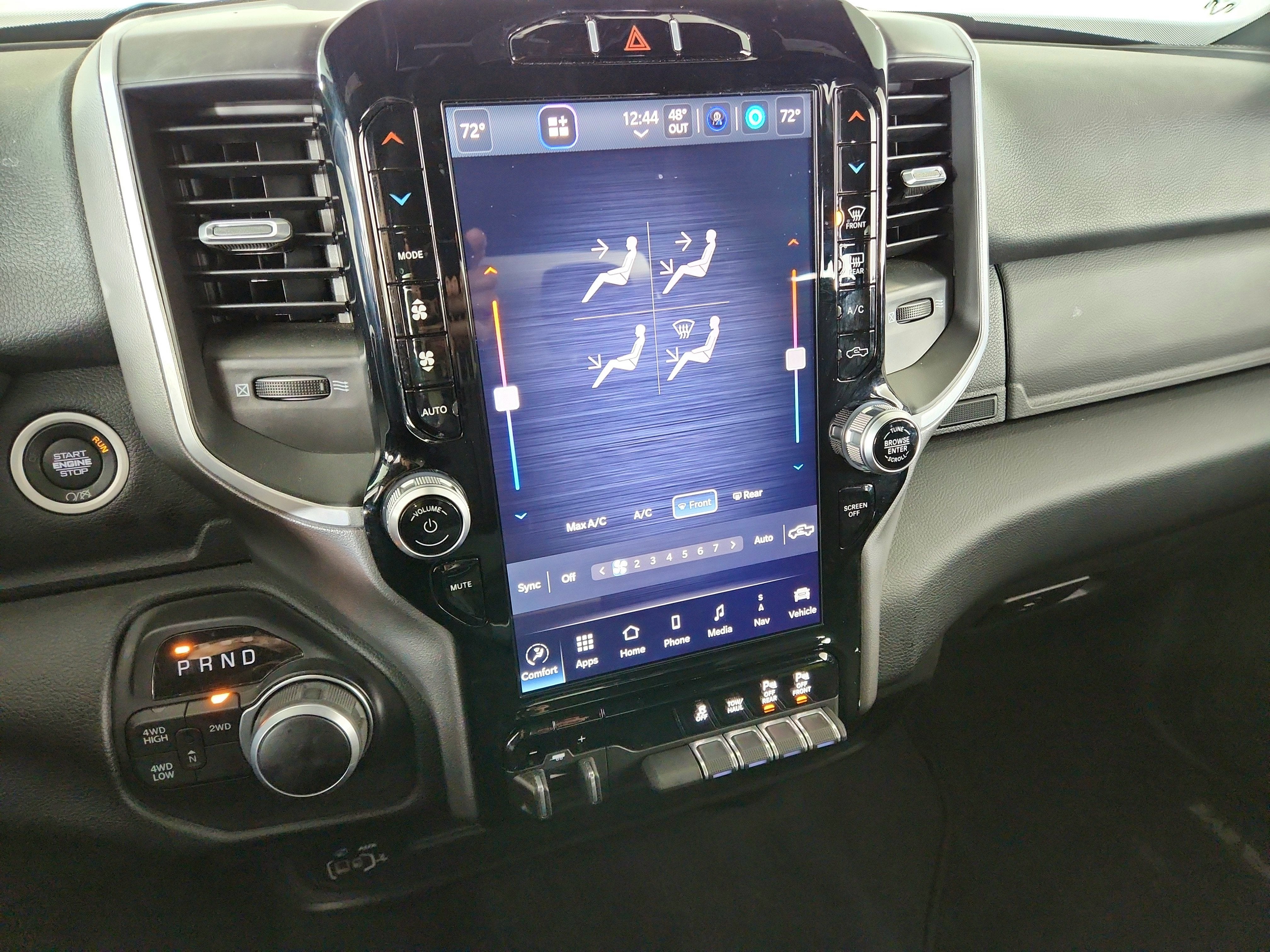 2024 RAM 2500 Big Horn Crew Cab 4x4 6'4' Box