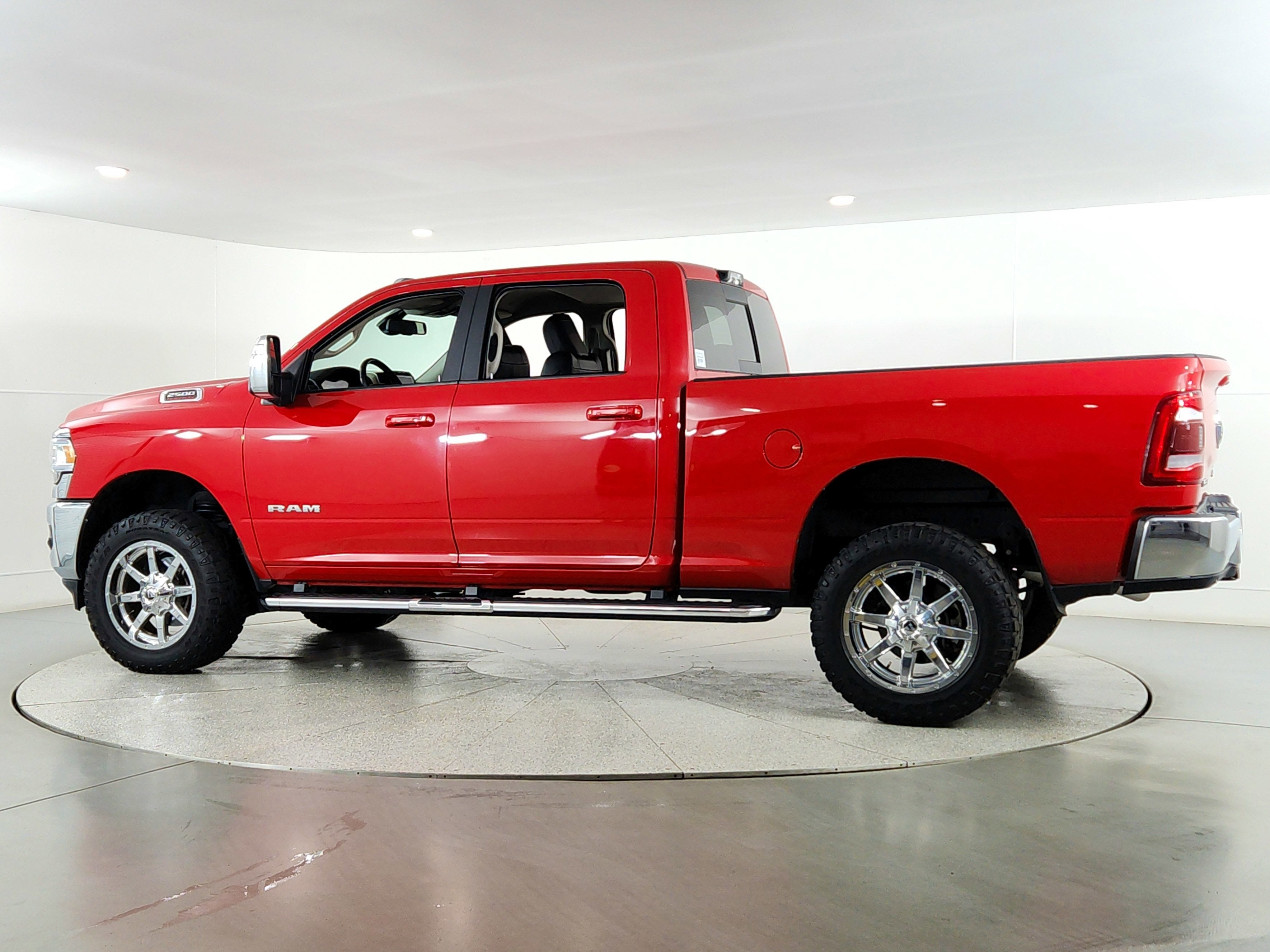 2024 RAM 2500 Laramie Crew Cab 4x4 6'4' Box