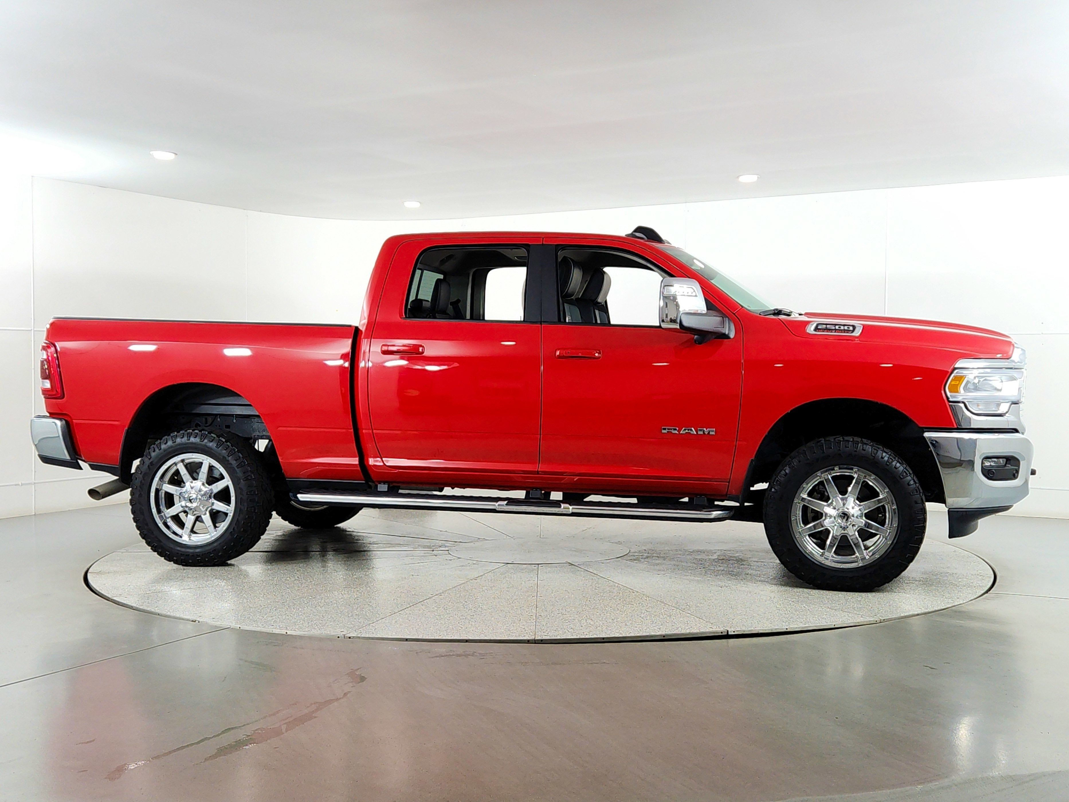 2024 RAM 2500 Laramie Crew Cab 4x4 6'4' Box