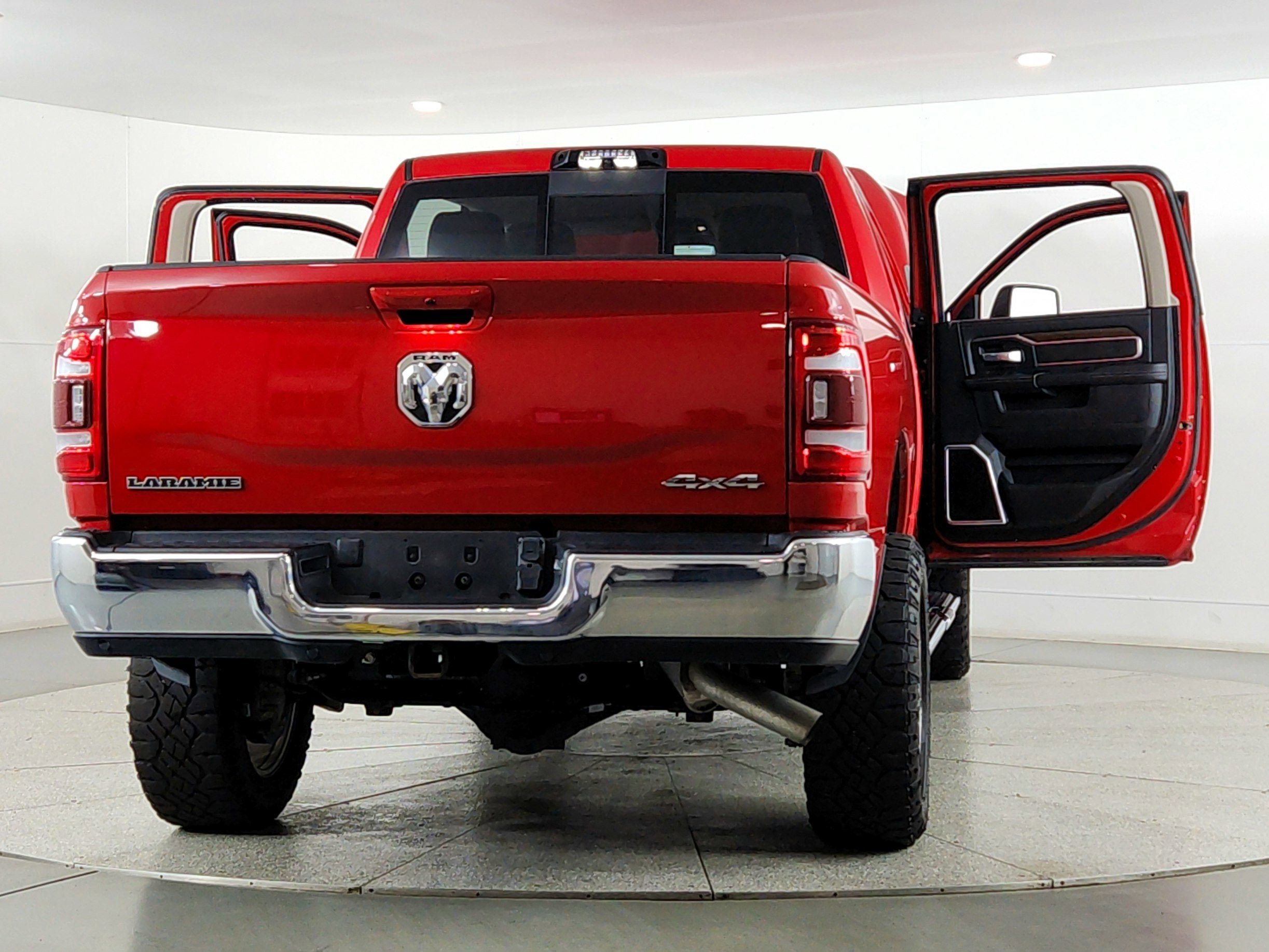 2024 RAM 2500 Laramie Crew Cab 4x4 6'4' Box