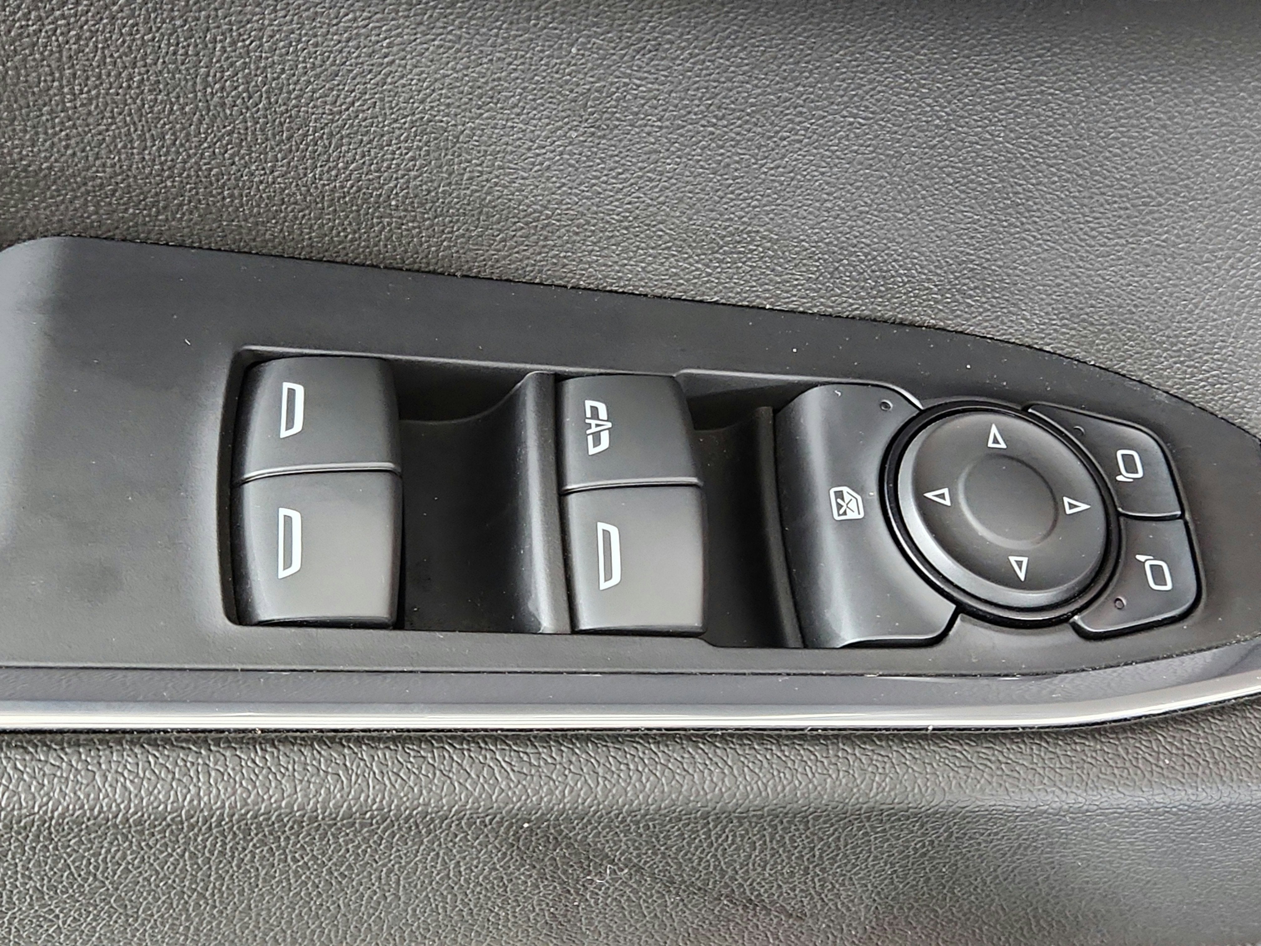 2024 Chevrolet Silverado 1500 4WD Crew Cab Short Bed LT