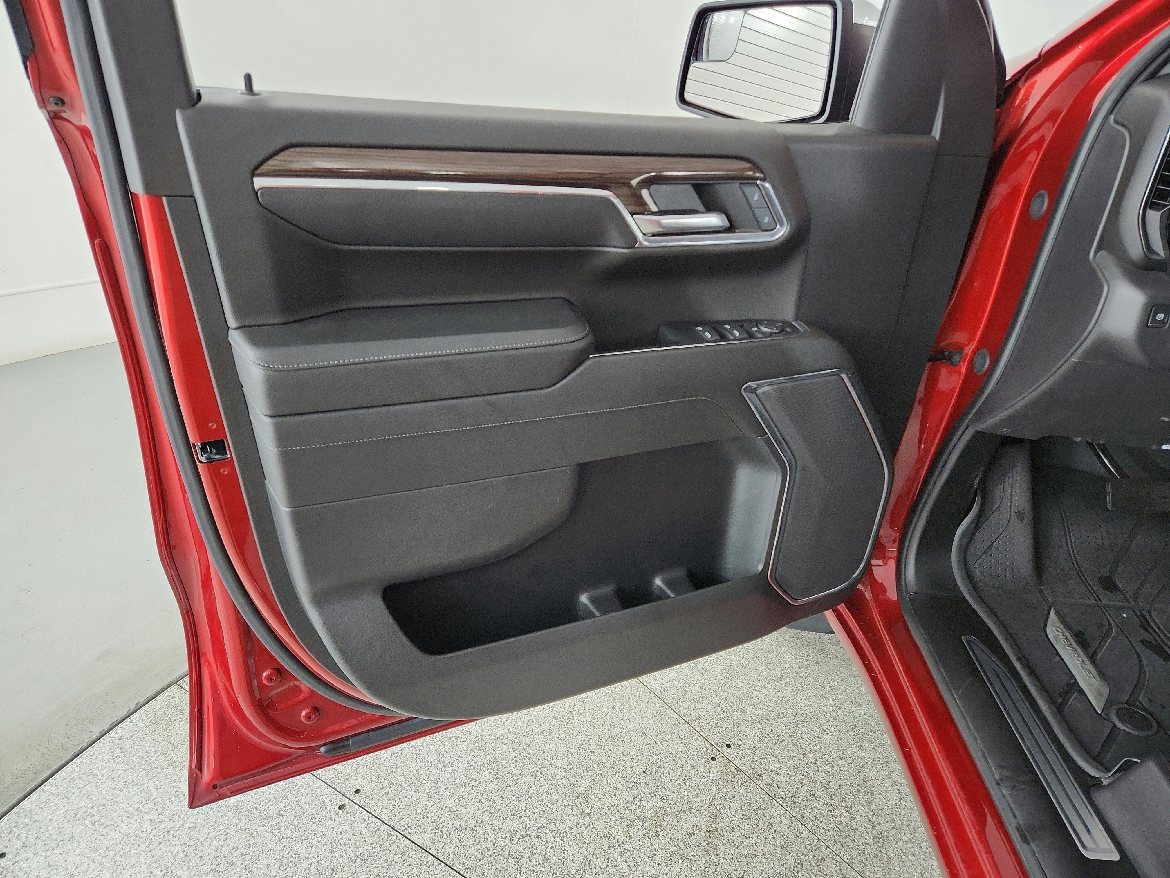 2024 Chevrolet Silverado 1500 4WD Crew Cab Short Bed LT