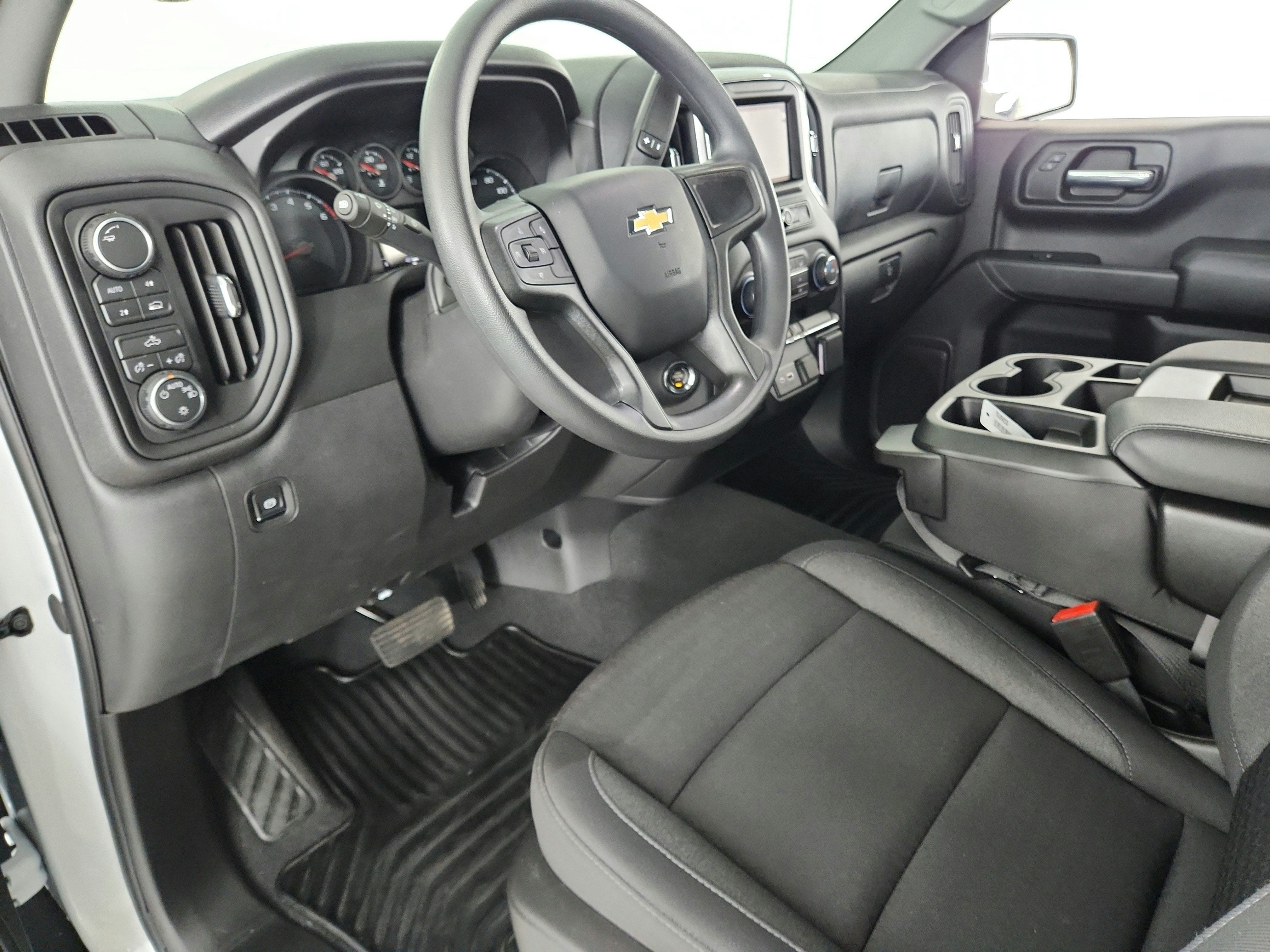 2026 Chevrolet Silverado 1500 4WD Crew Cab Short Bed Custom