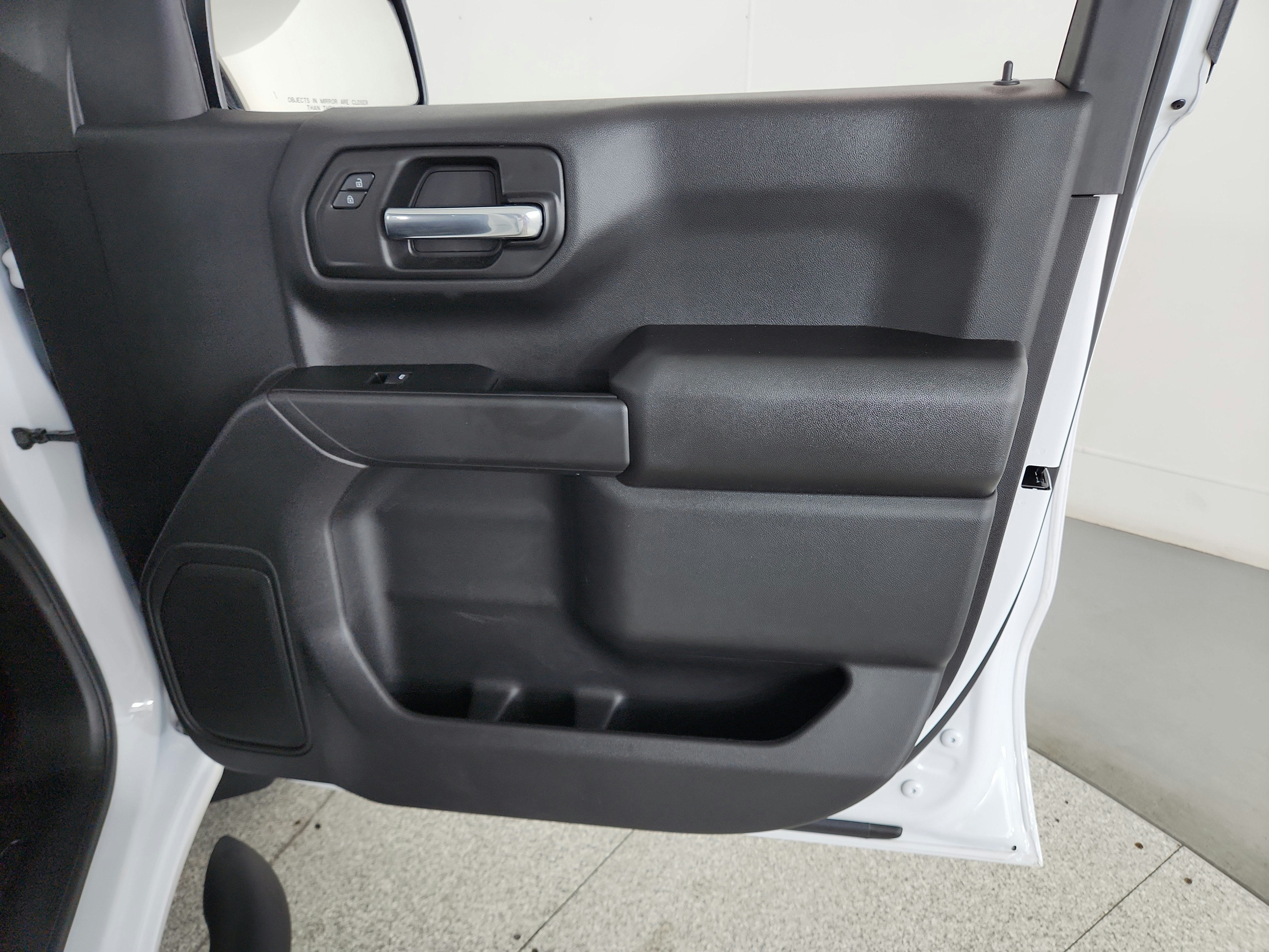 2026 Chevrolet Silverado 1500 4WD Crew Cab Short Bed Custom
