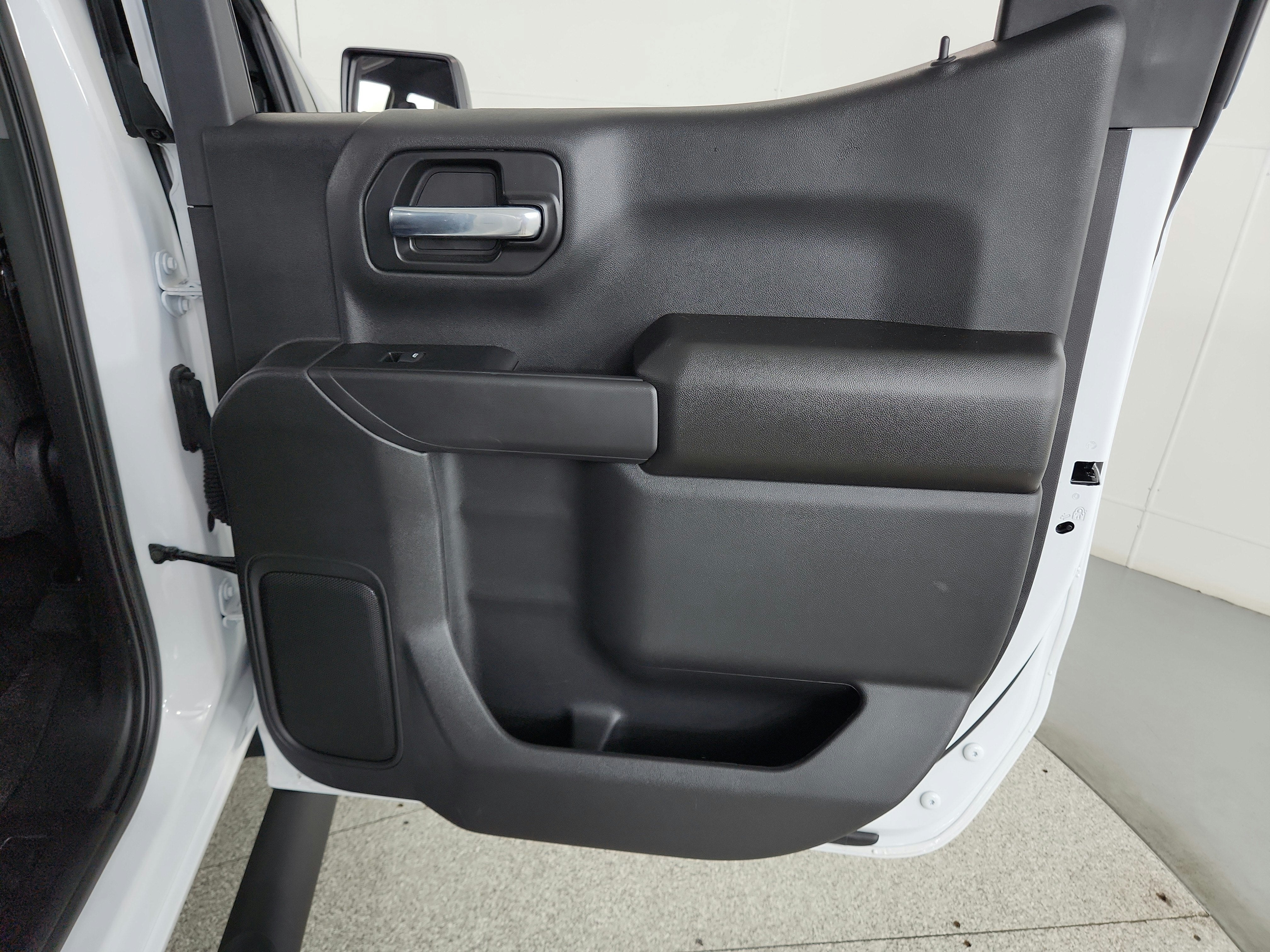 2026 Chevrolet Silverado 1500 4WD Crew Cab Short Bed Custom