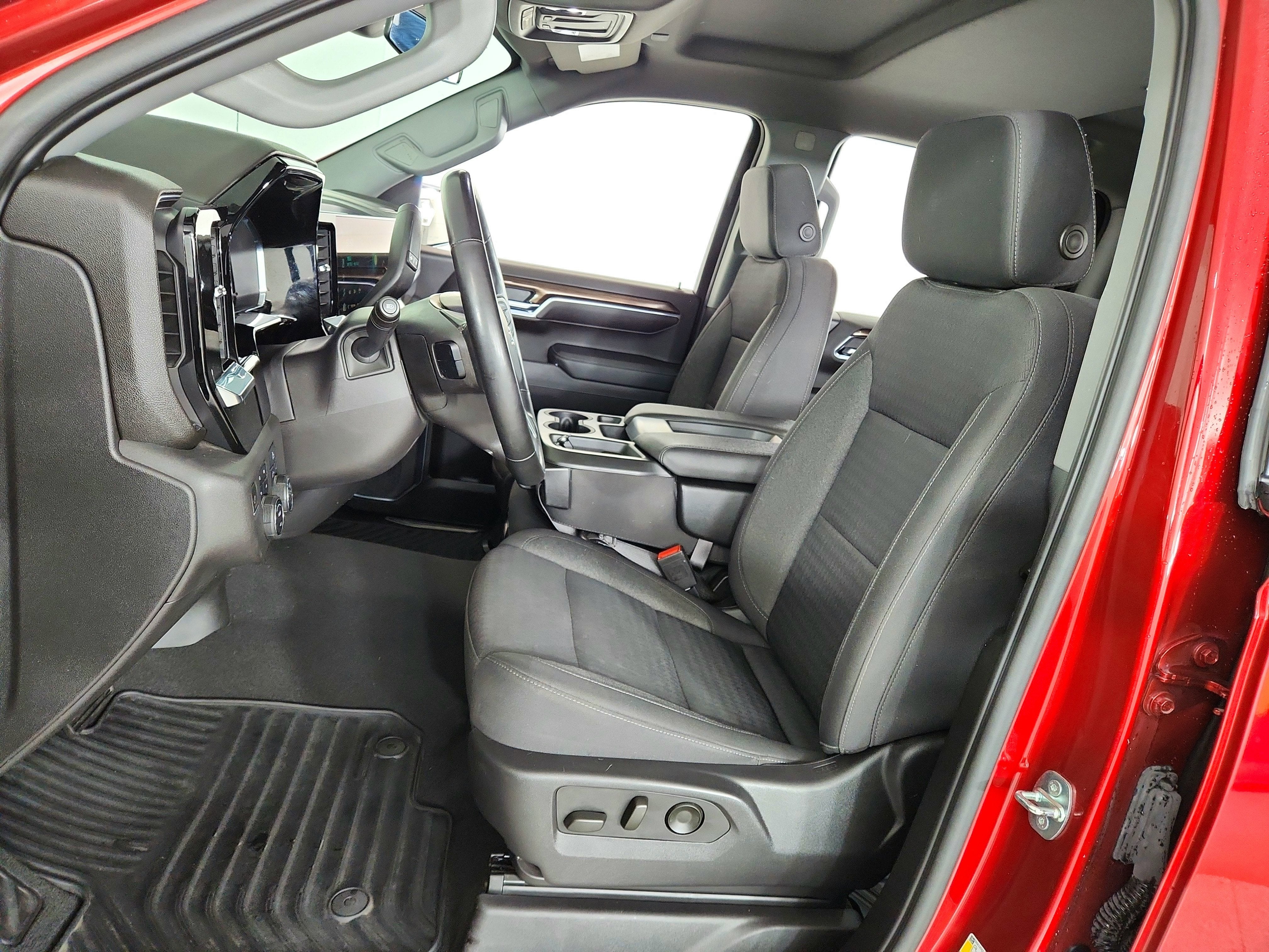 2023 Chevrolet Silverado 1500 4WD Crew Cab Short Bed RST