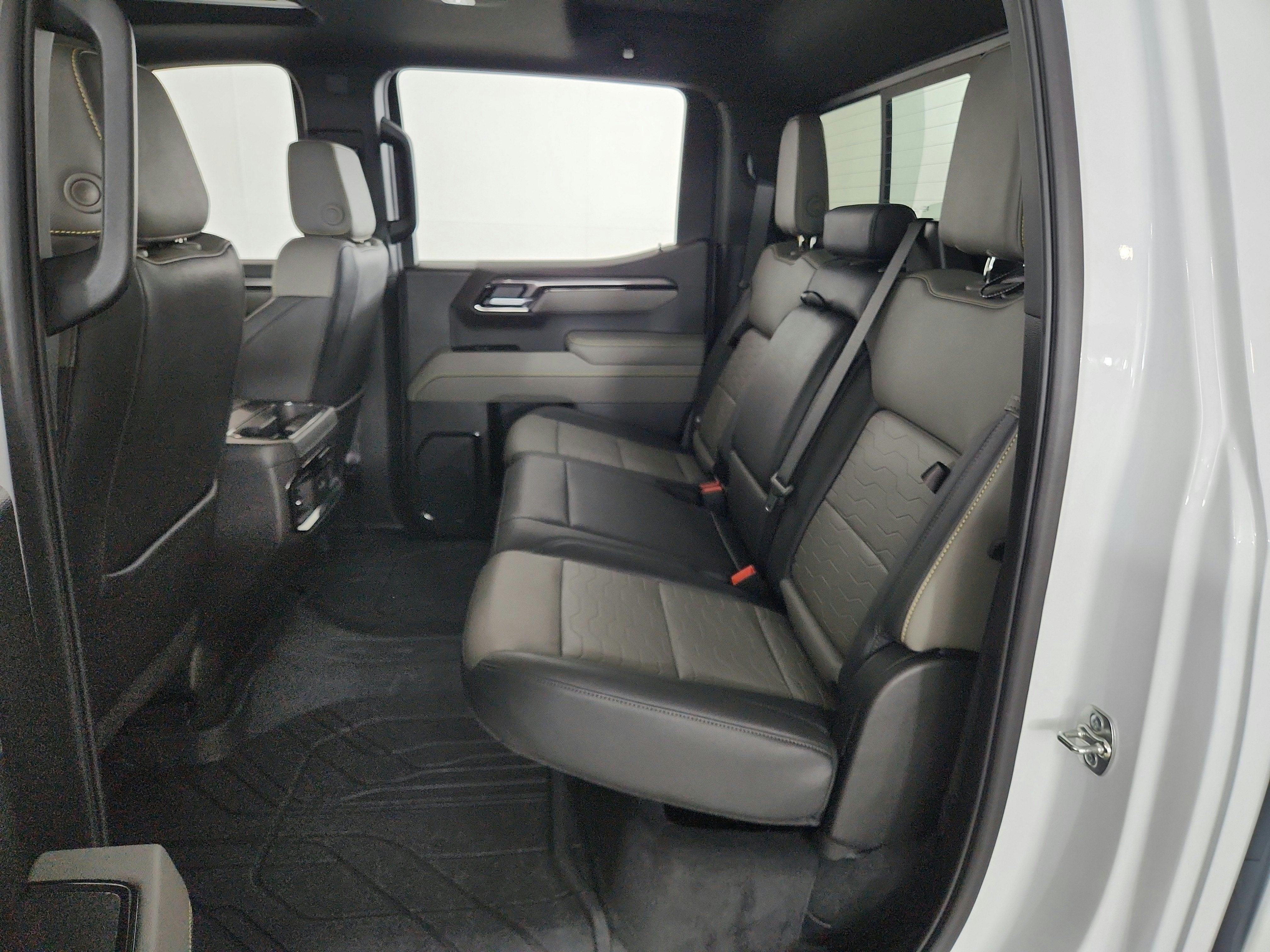 2025 Chevrolet Silverado 1500 4WD Crew Cab Short Bed ZR2