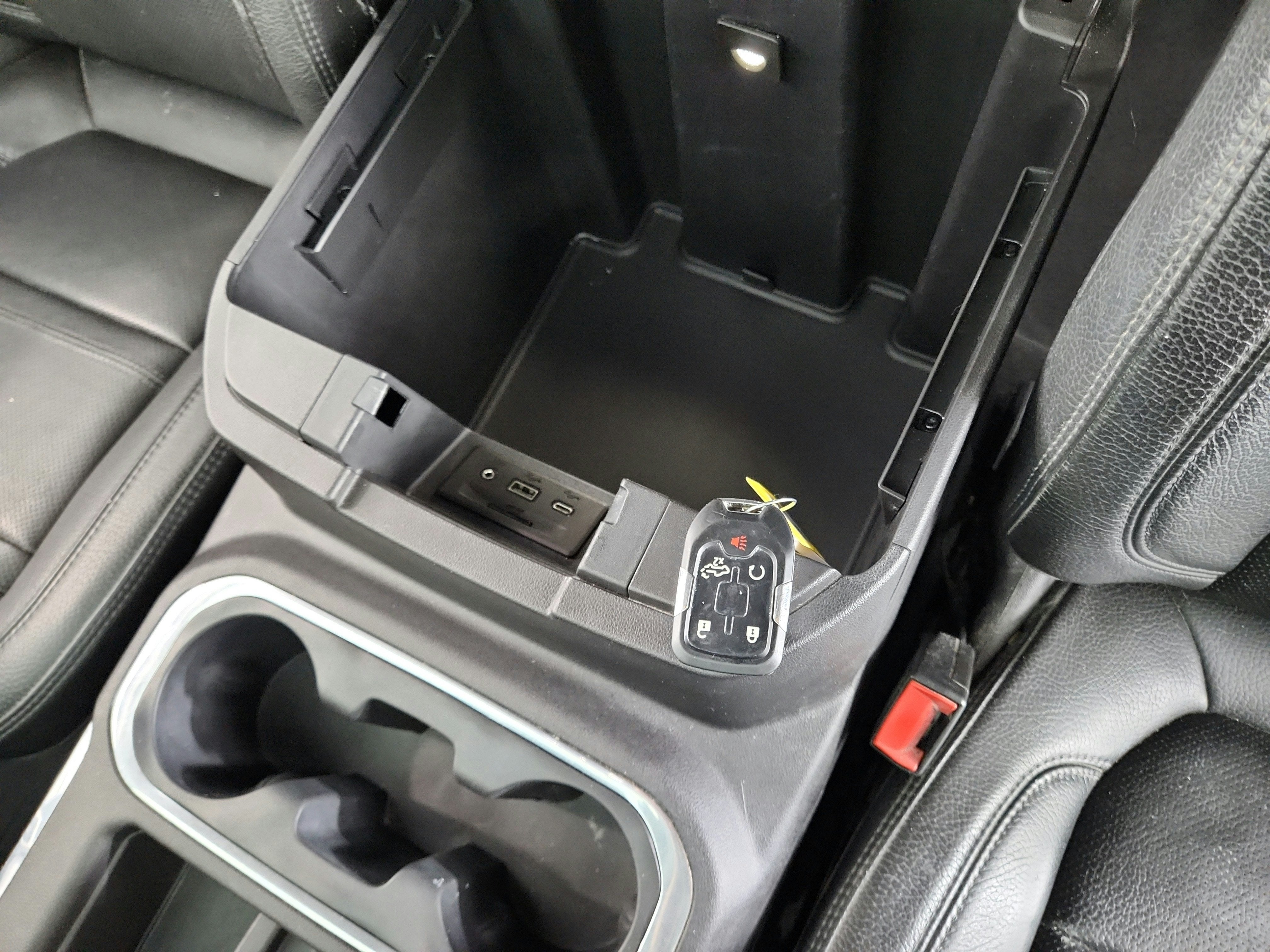 2020 GMC Sierra 1500 4WD Crew Cab Short Box Denali