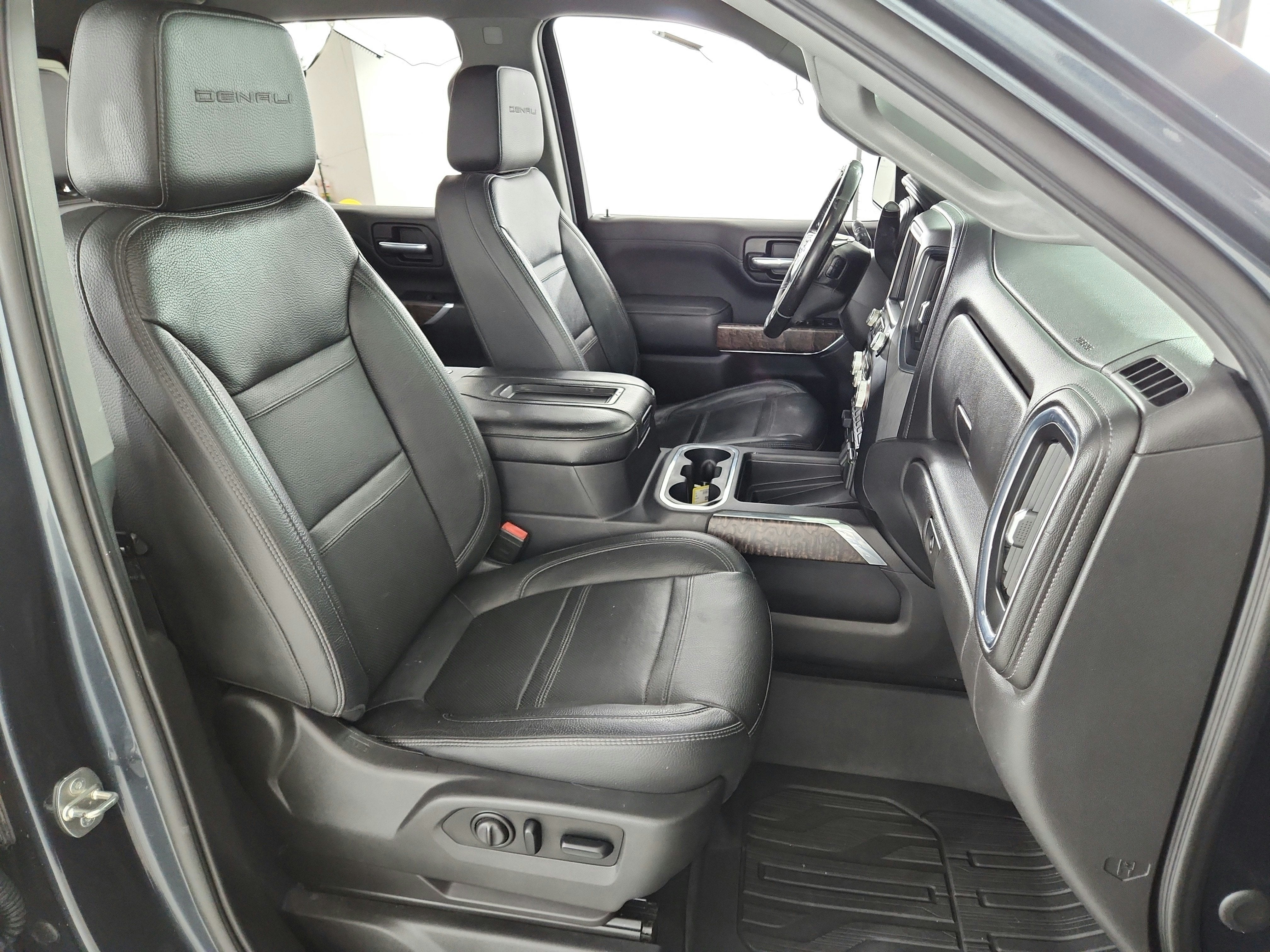 2020 GMC Sierra 1500 4WD Crew Cab Short Box Denali