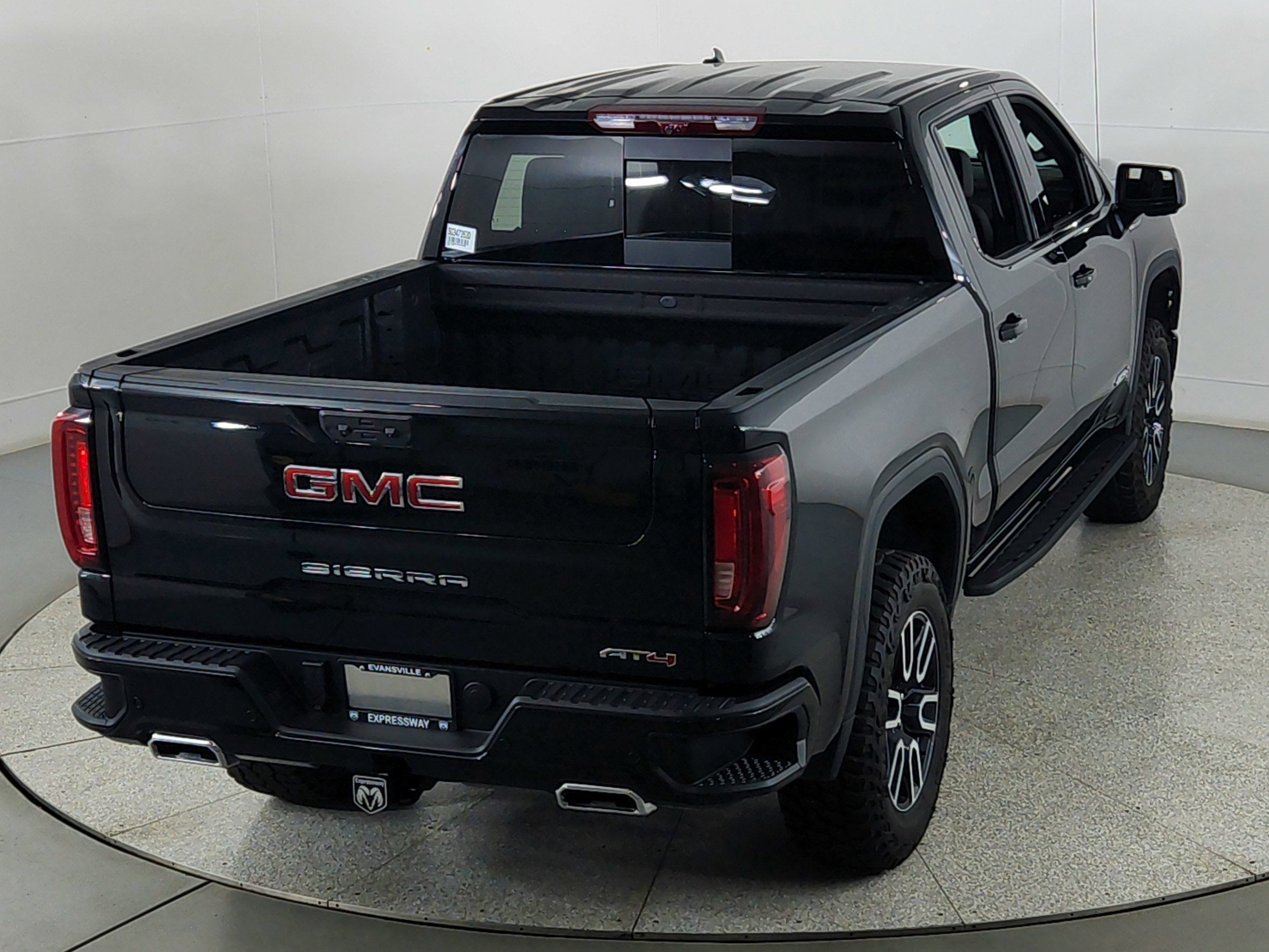 2025 GMC Sierra 1500 4WD Crew Cab Short Box AT4