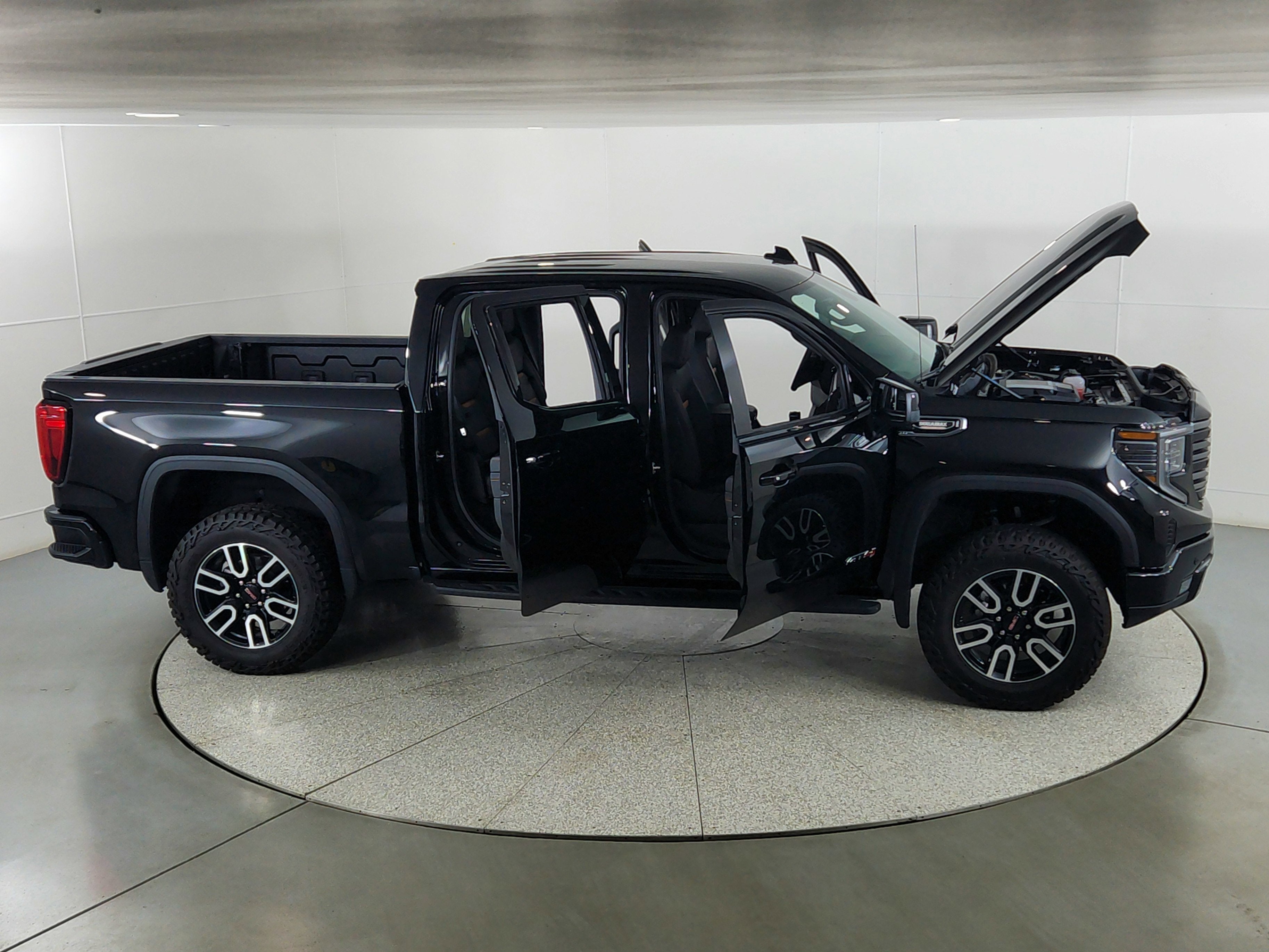 2025 GMC Sierra 1500 4WD Crew Cab Short Box AT4