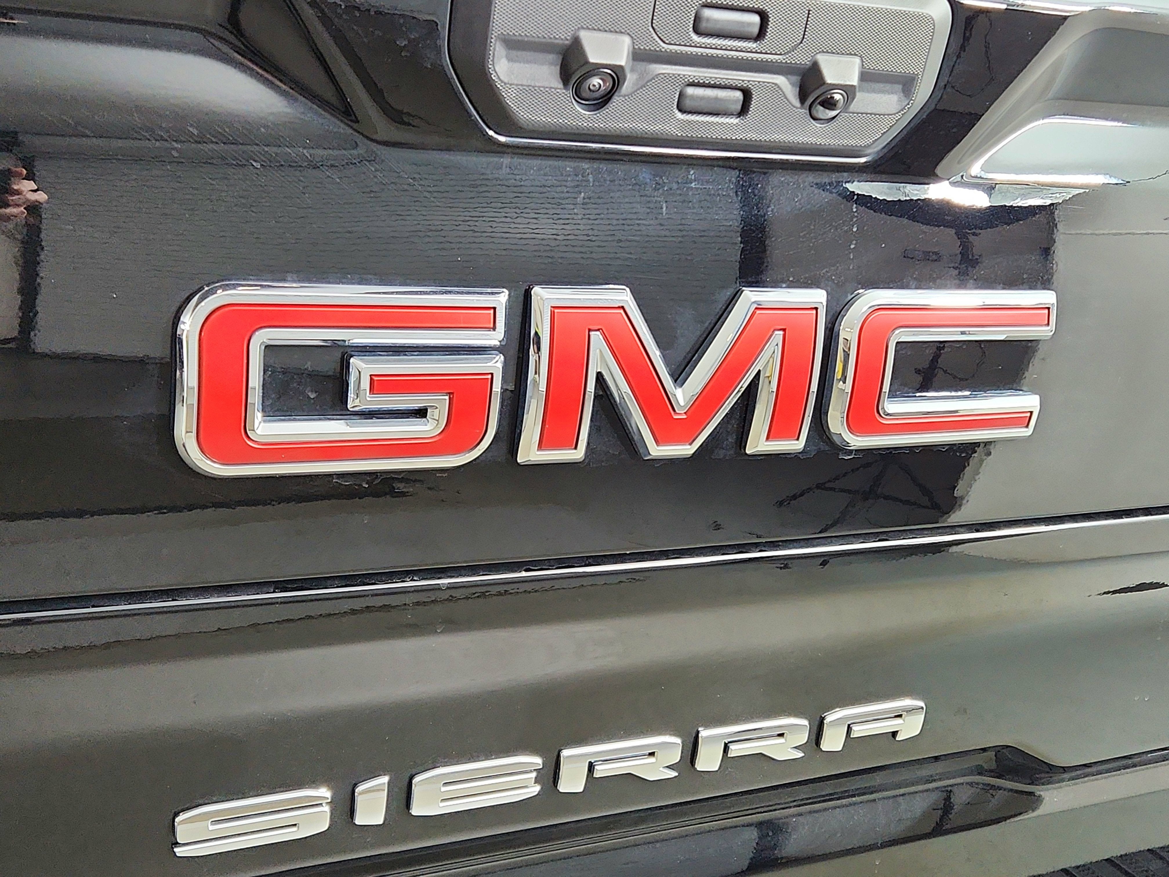 2025 GMC Sierra 1500 4WD Crew Cab Short Box AT4